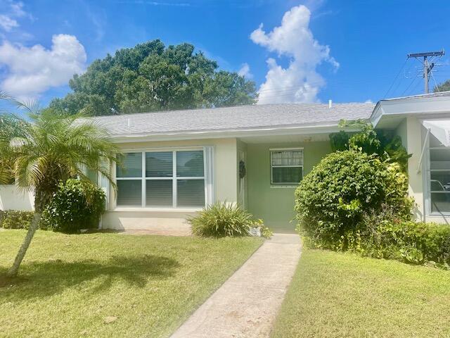 113 Lakes End Drive Apt C — photo