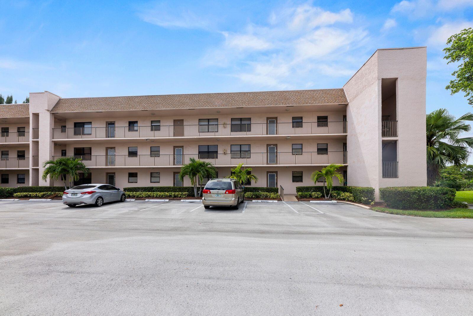 10442 Sunrise Lakes Boulevard 212 — photo