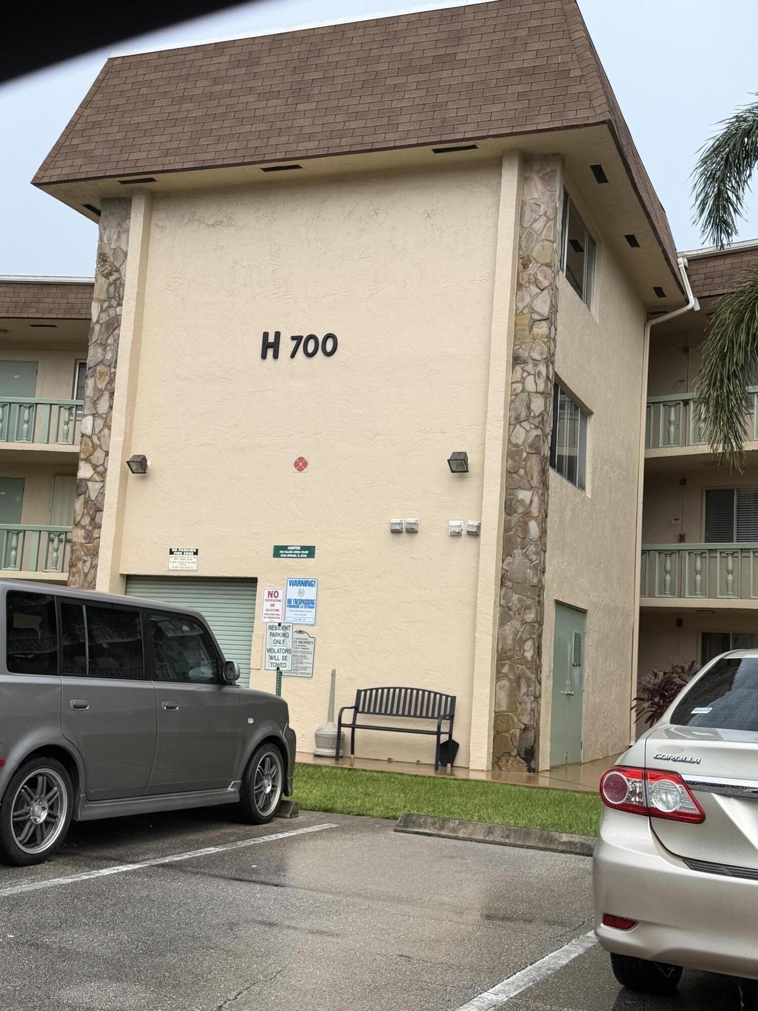 700 Village Green Court 314 — photo
