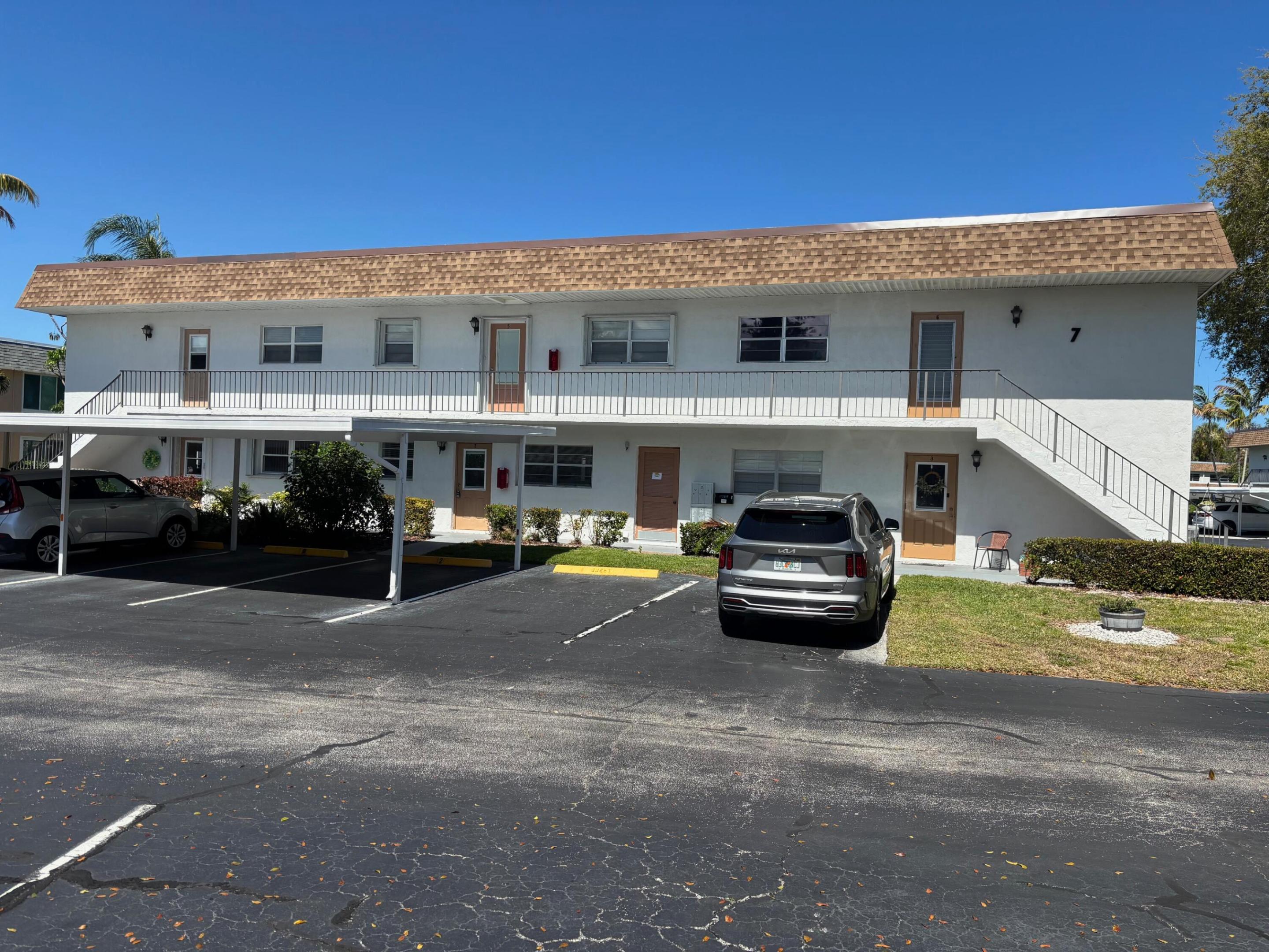 2950 SE Ocean Boulevard 7-5 — photo