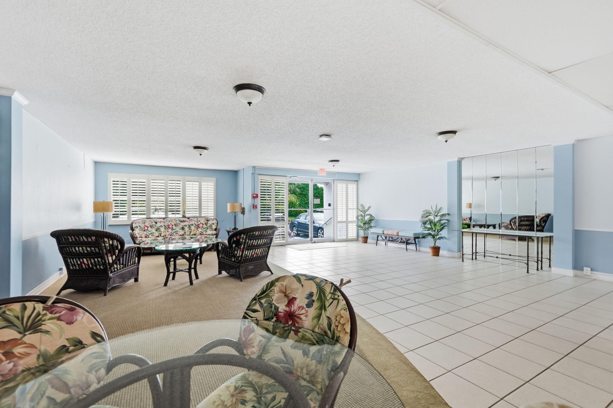 1516 S Lakeside Drive 408 — photo