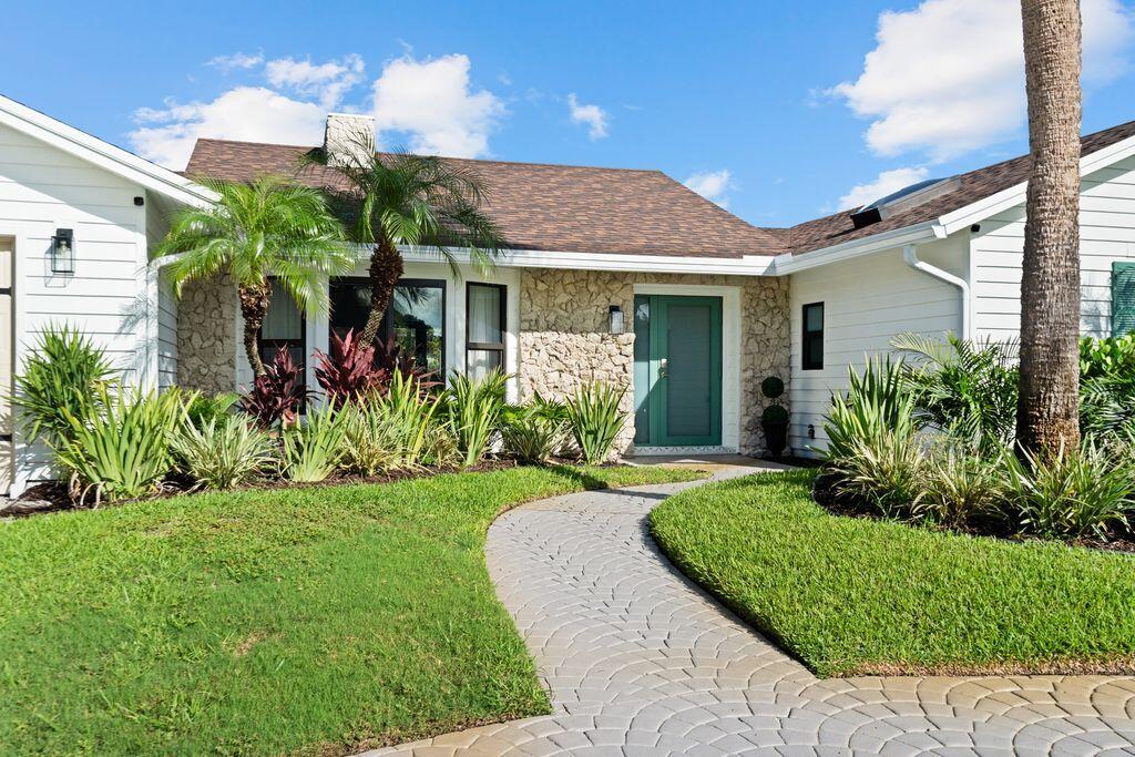 14 SE Paddock Circle, Tequesta, FL 33469 — photo 2