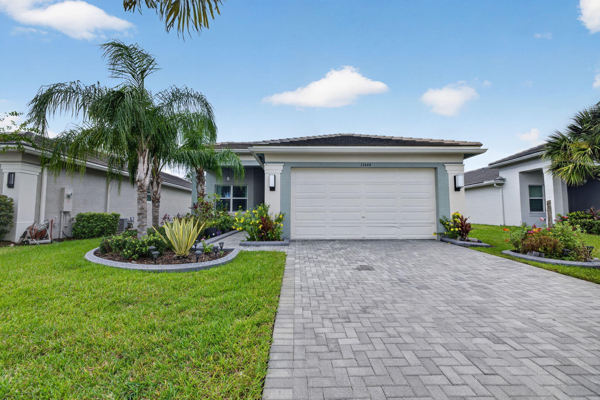 13444 SW River Rock Road — photo