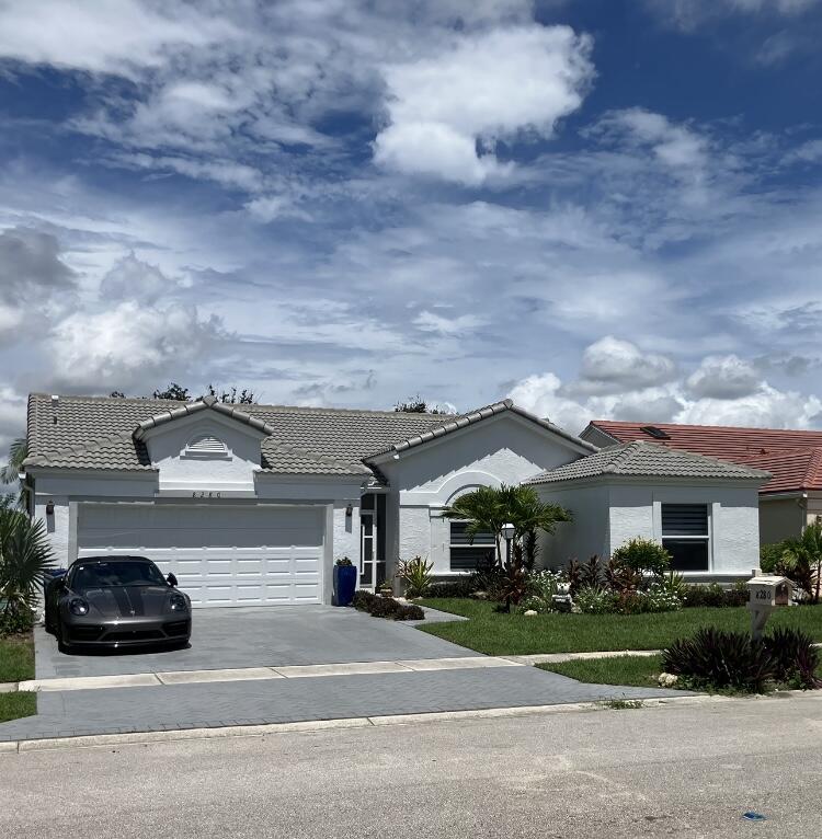 8280 Lake Cypress Road — photo