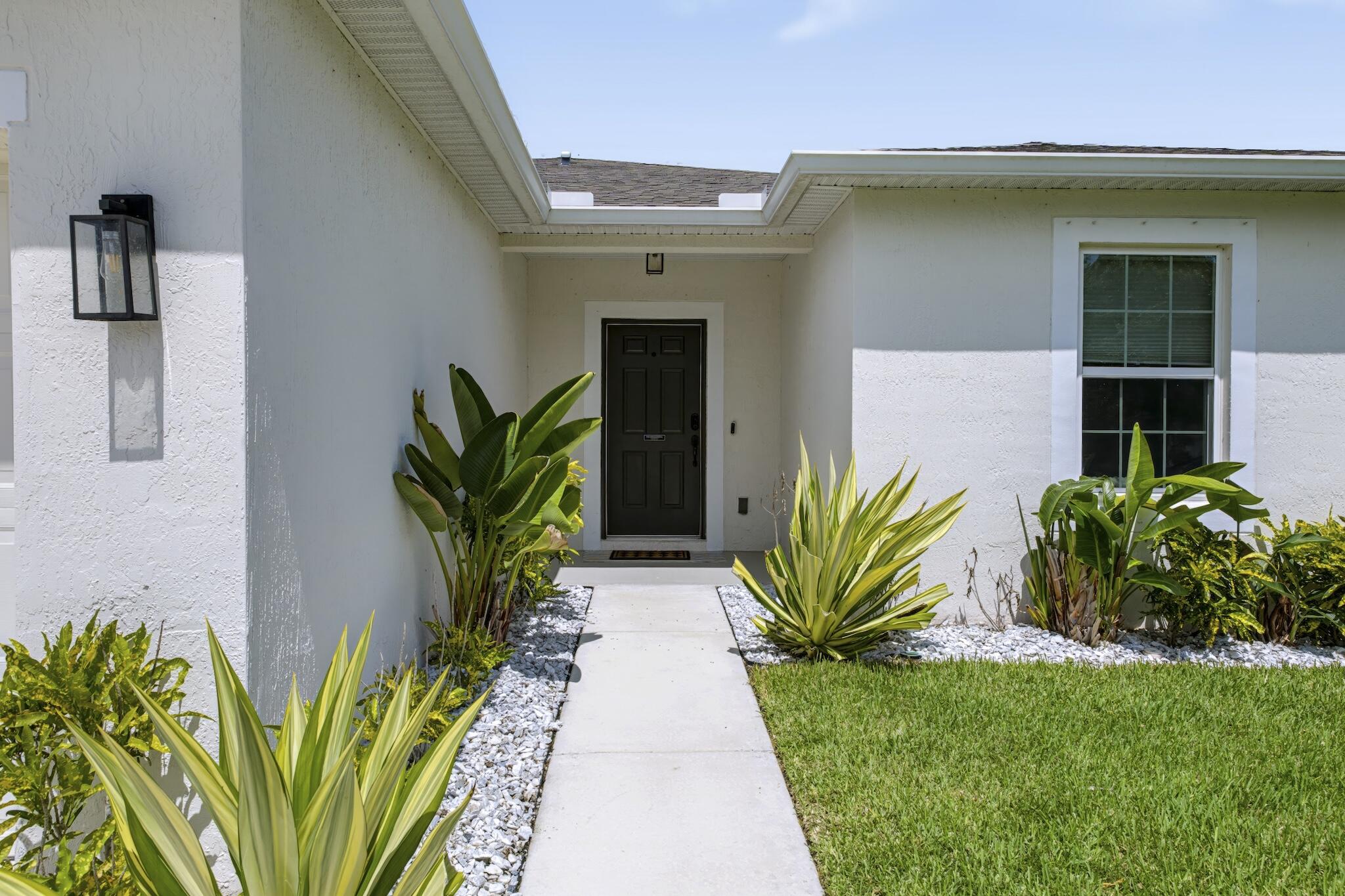 177 SW Pisces Terrace — photo