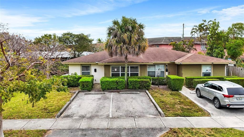 330 Avondale Drive — photo