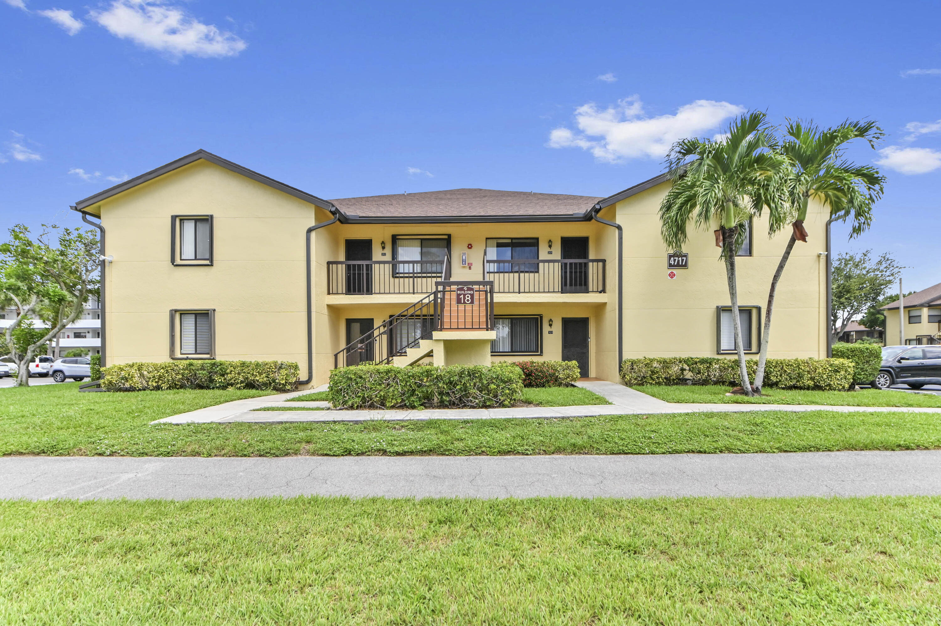 4717 Lucerne Lakes Boulevard E 201 — photo