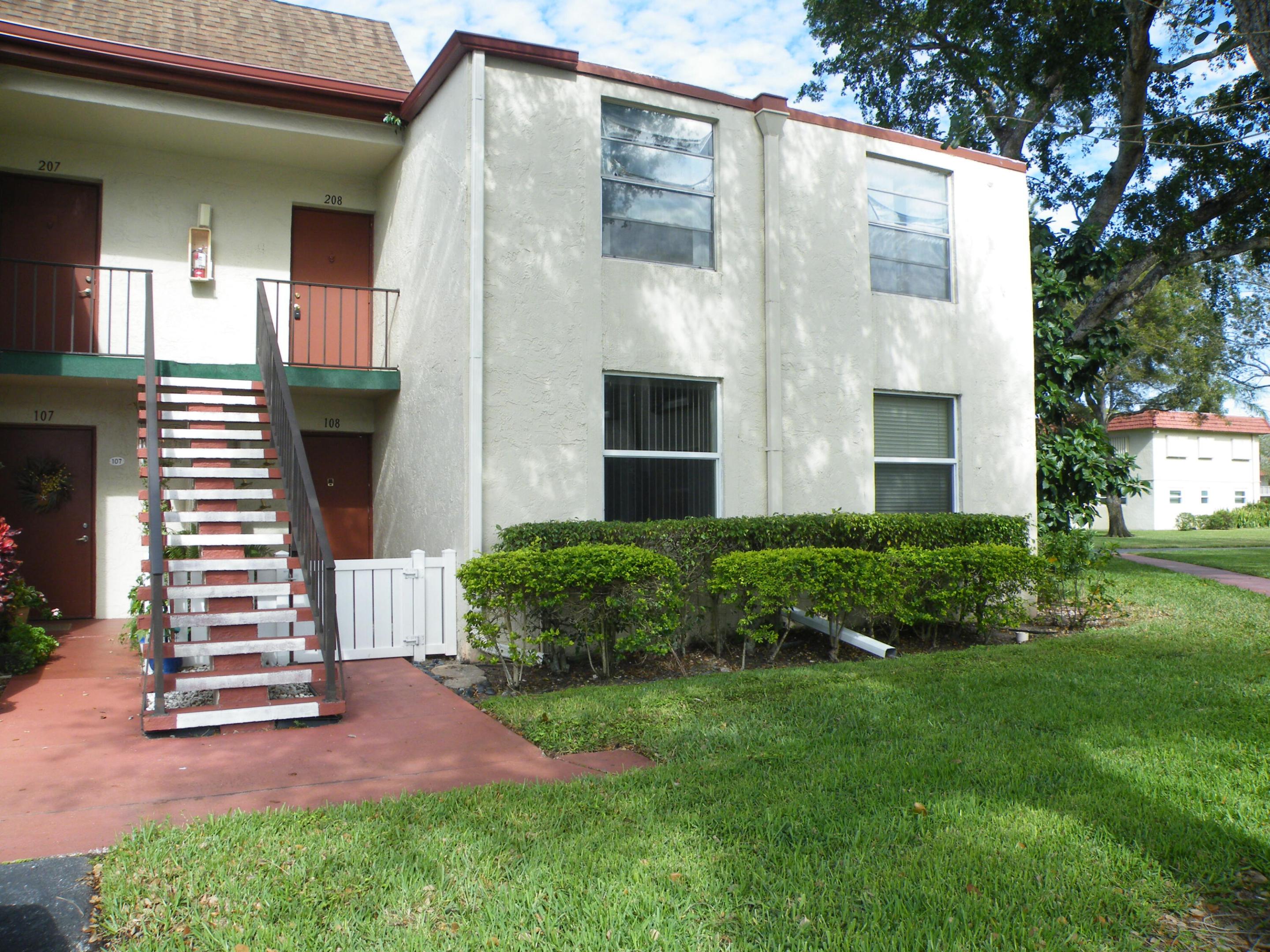 15 Willowbrook Lane 108 — photo