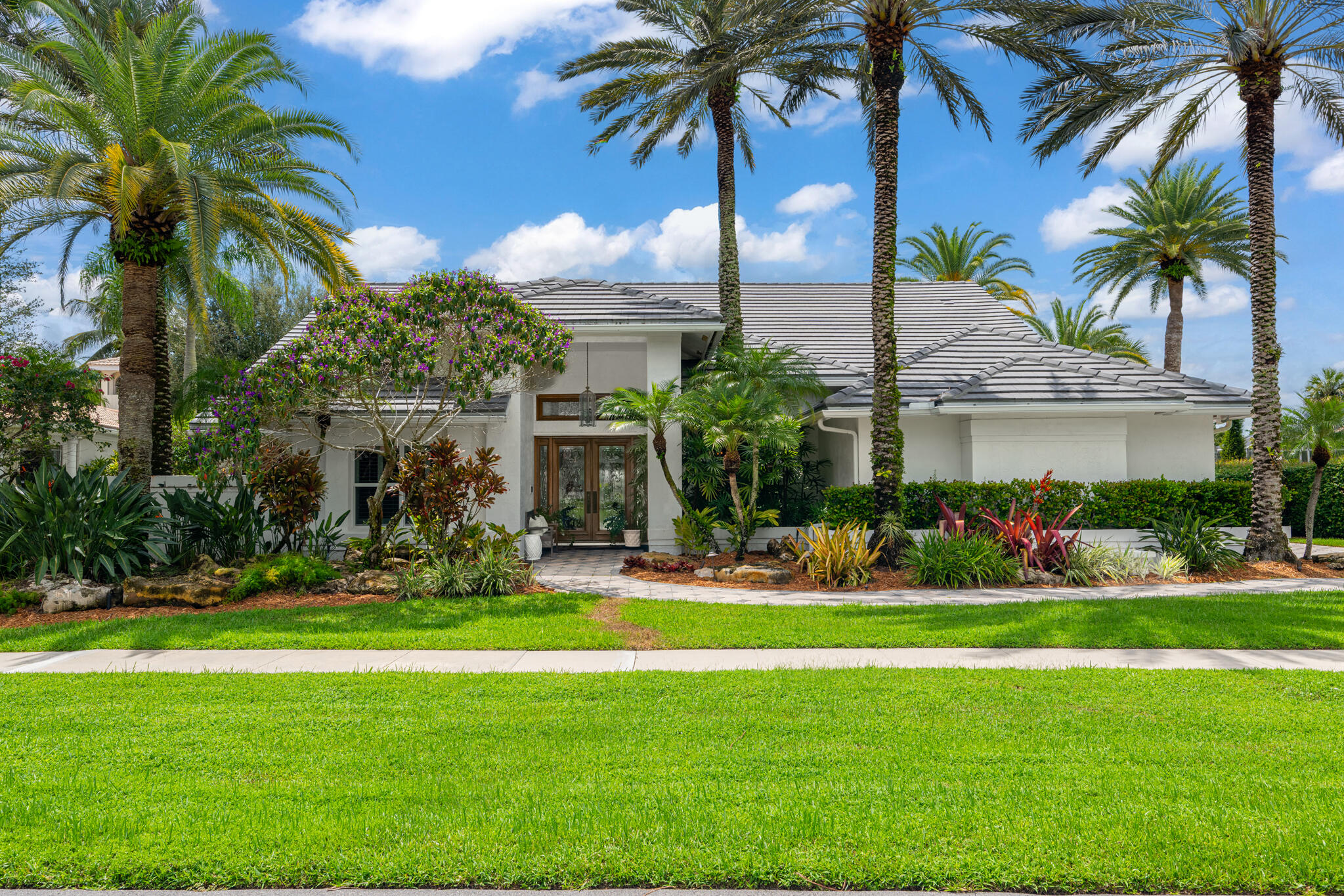 2339 Newbury Drive — photo