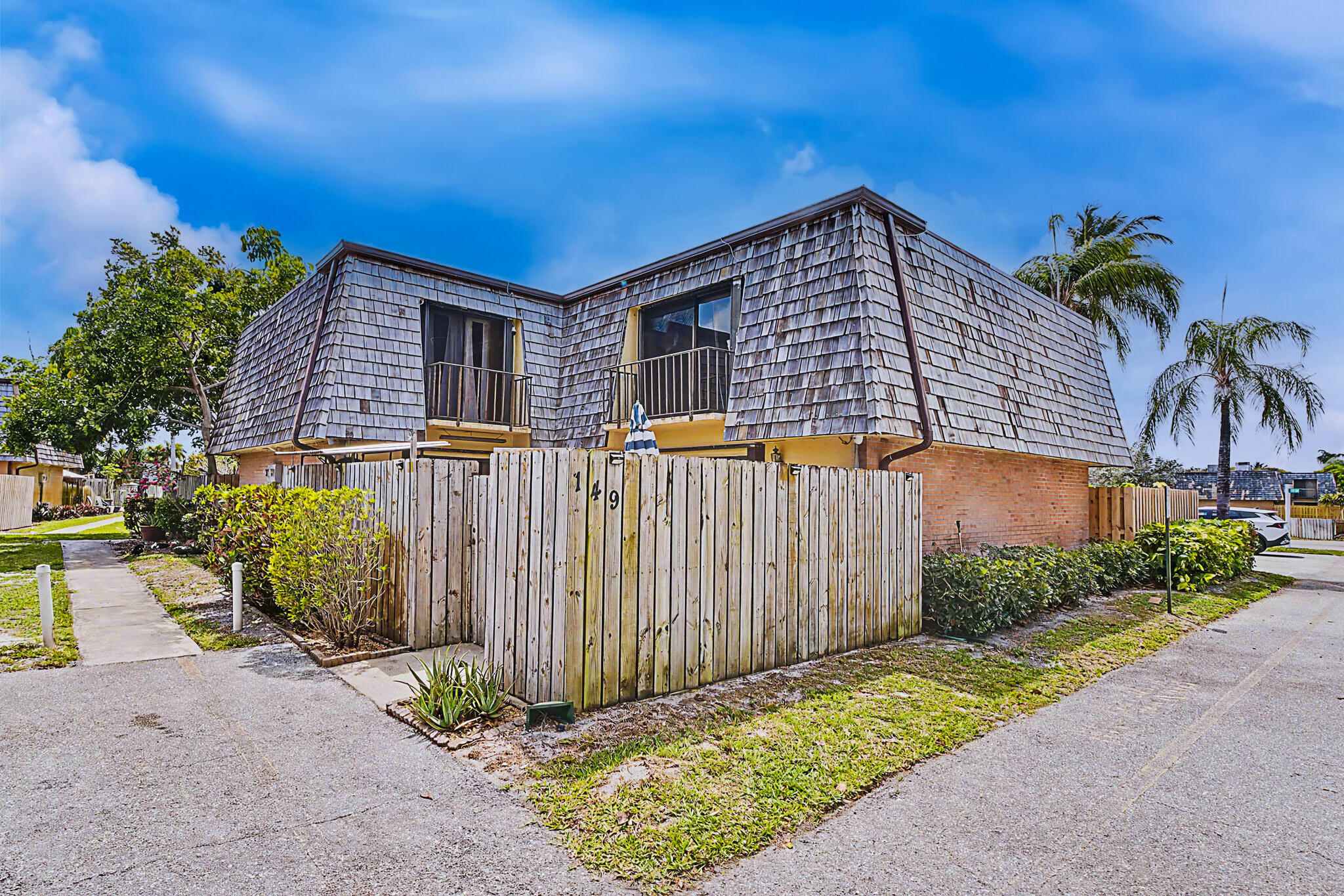 149 Lake Arbor Drive — photo