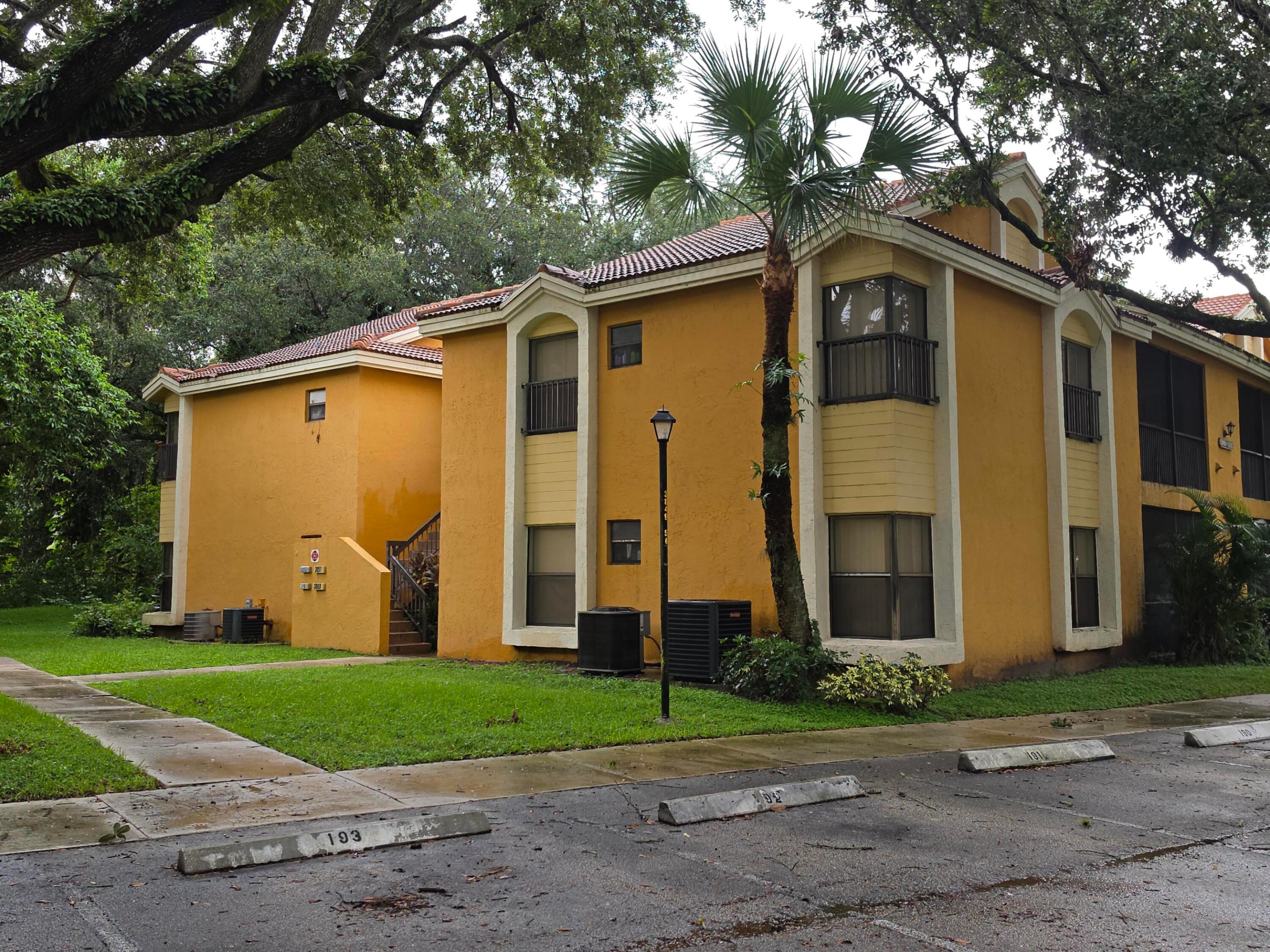3852 Coral Tree Circle — photo