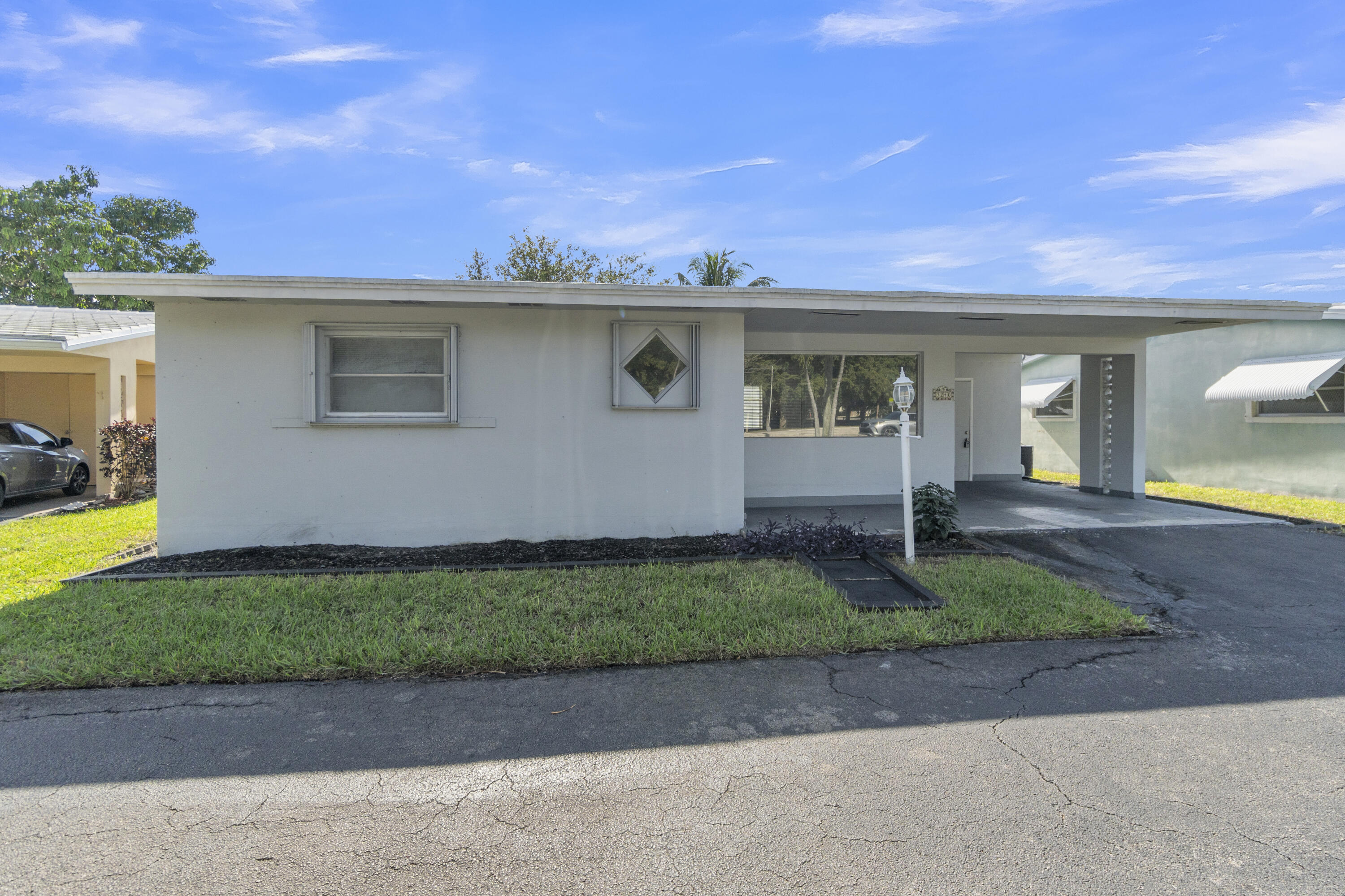 3240 Sheridan Lane 117 — photo