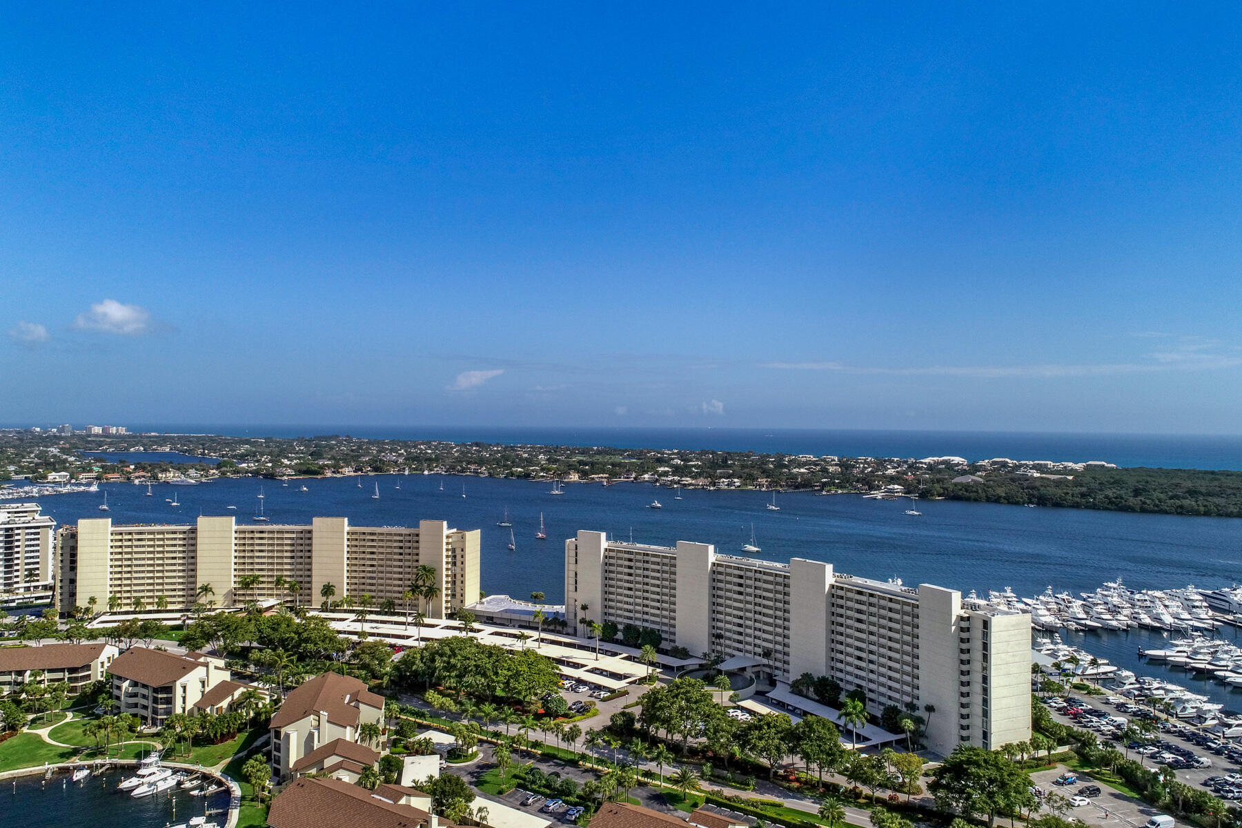 132 Lakeshore Drive 220 — photo