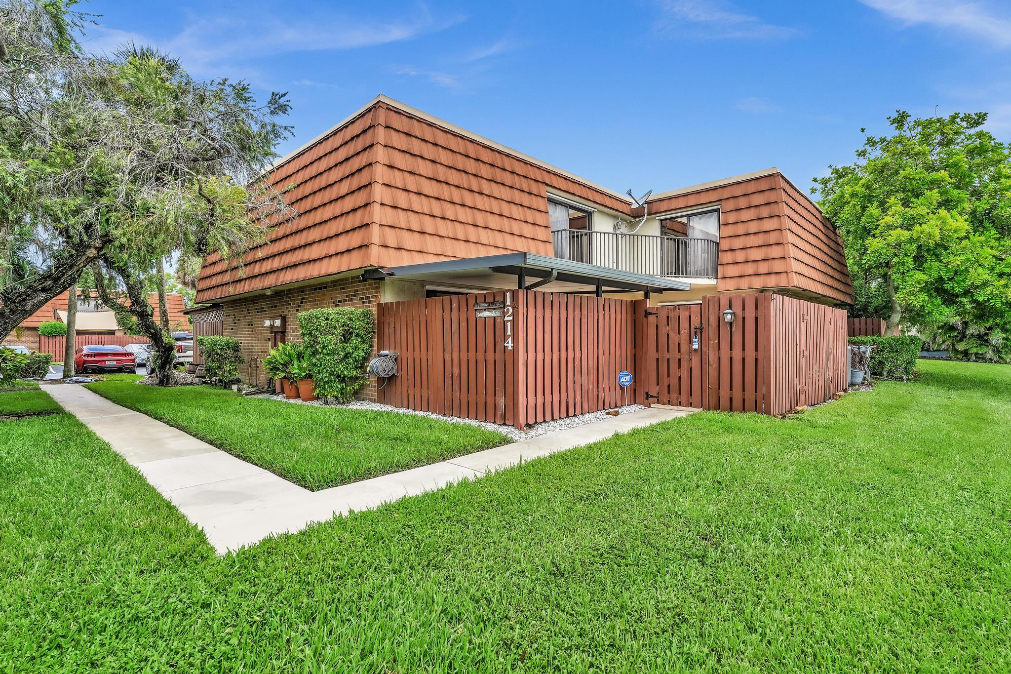 1214 SW 120th Way 1214 — photo