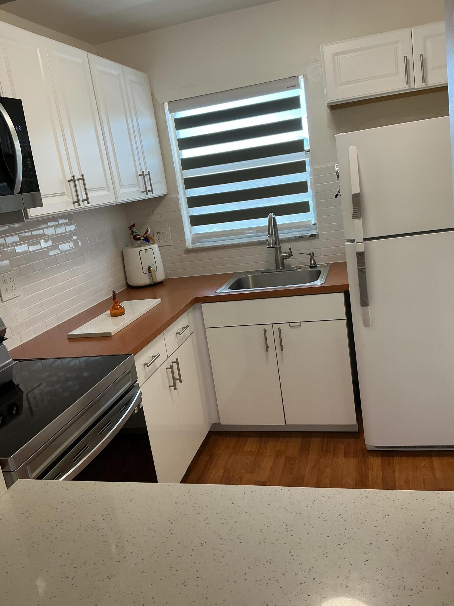 2720 N Pine Island Road 305 — photo