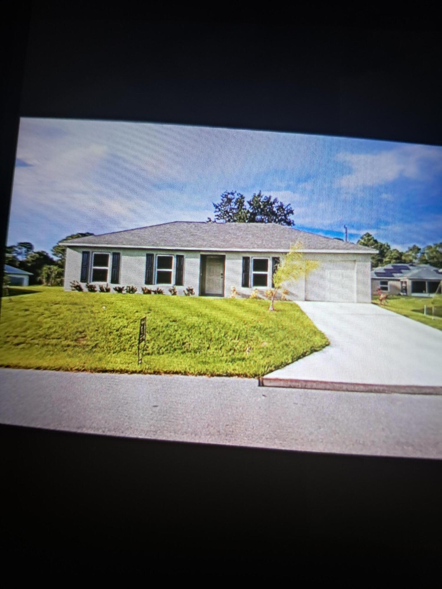 141 SE Ferguson Street SE 1 — photo