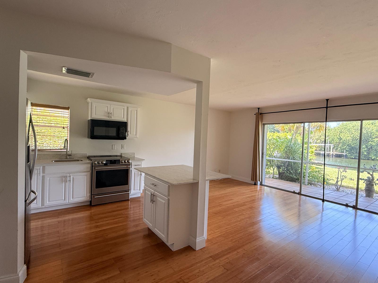 342 Southwind Drive 101 — photo