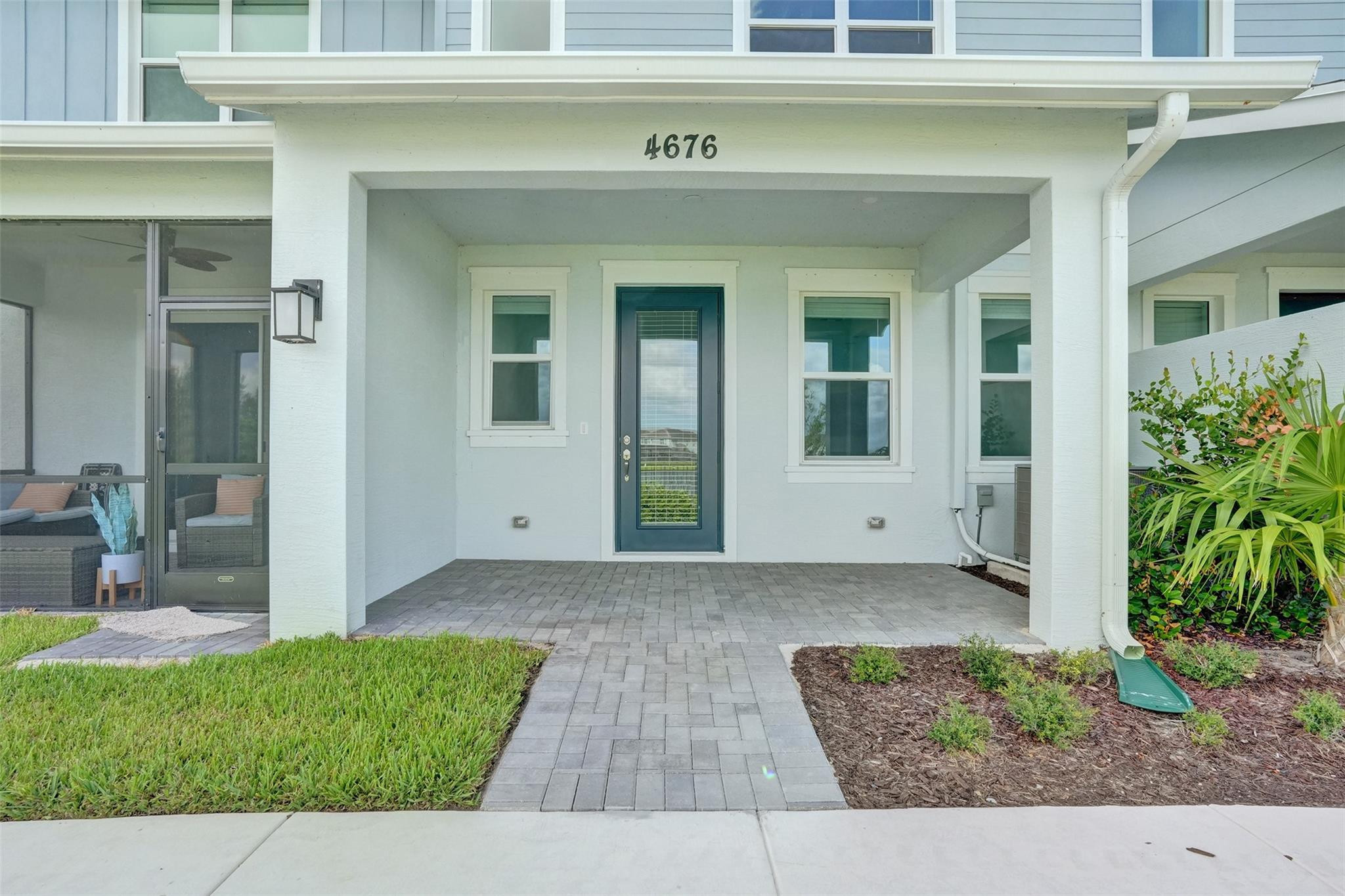 4676 Longwood Lake Square — photo