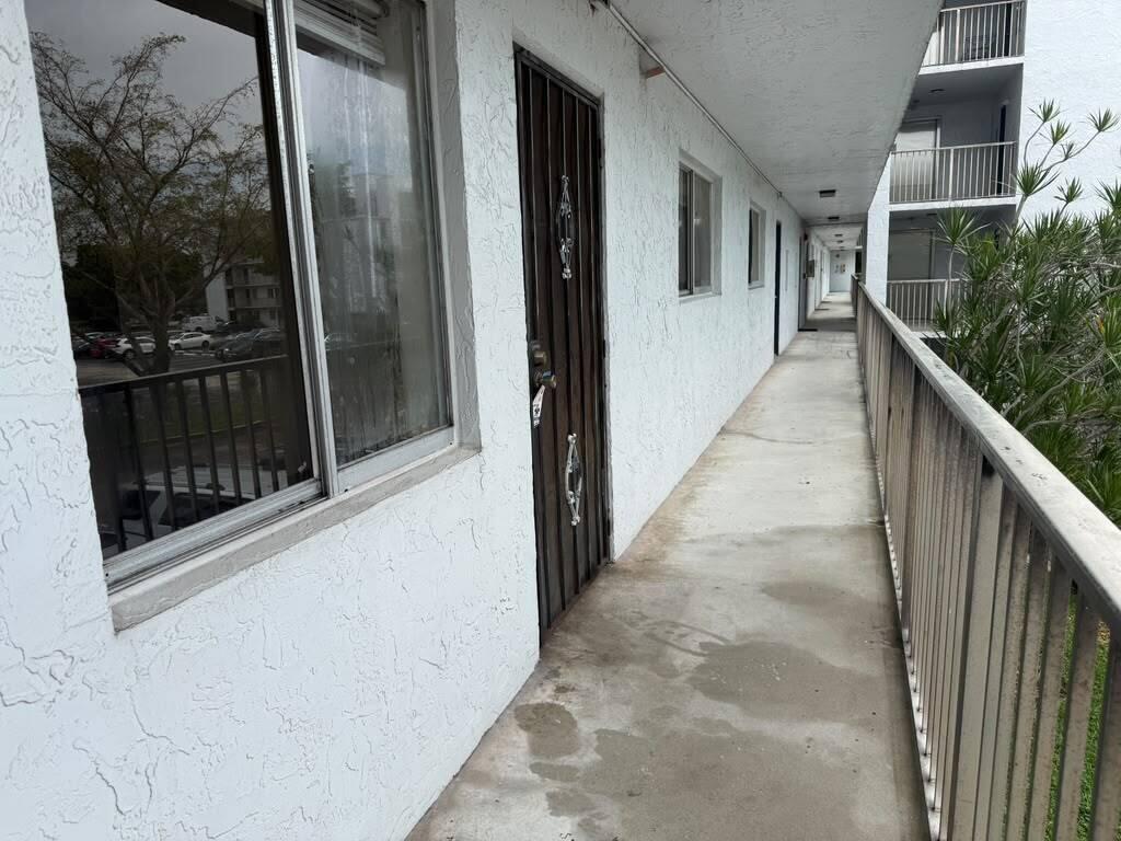 8600 N Sherman Circle 202 — photo