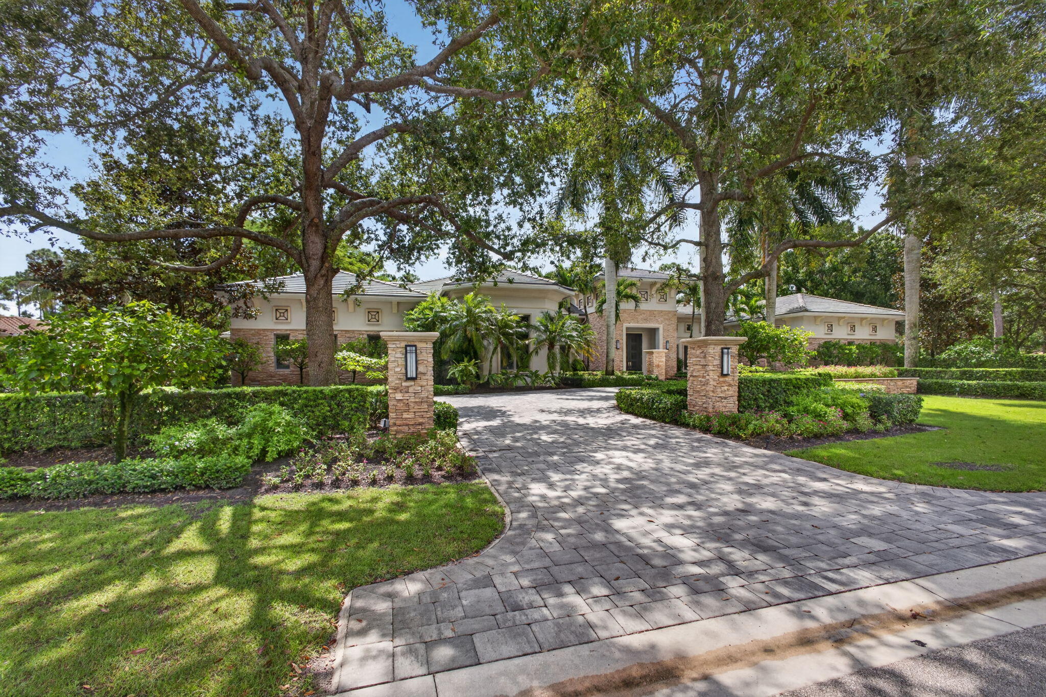 12200 Tillinghast Circle — photo