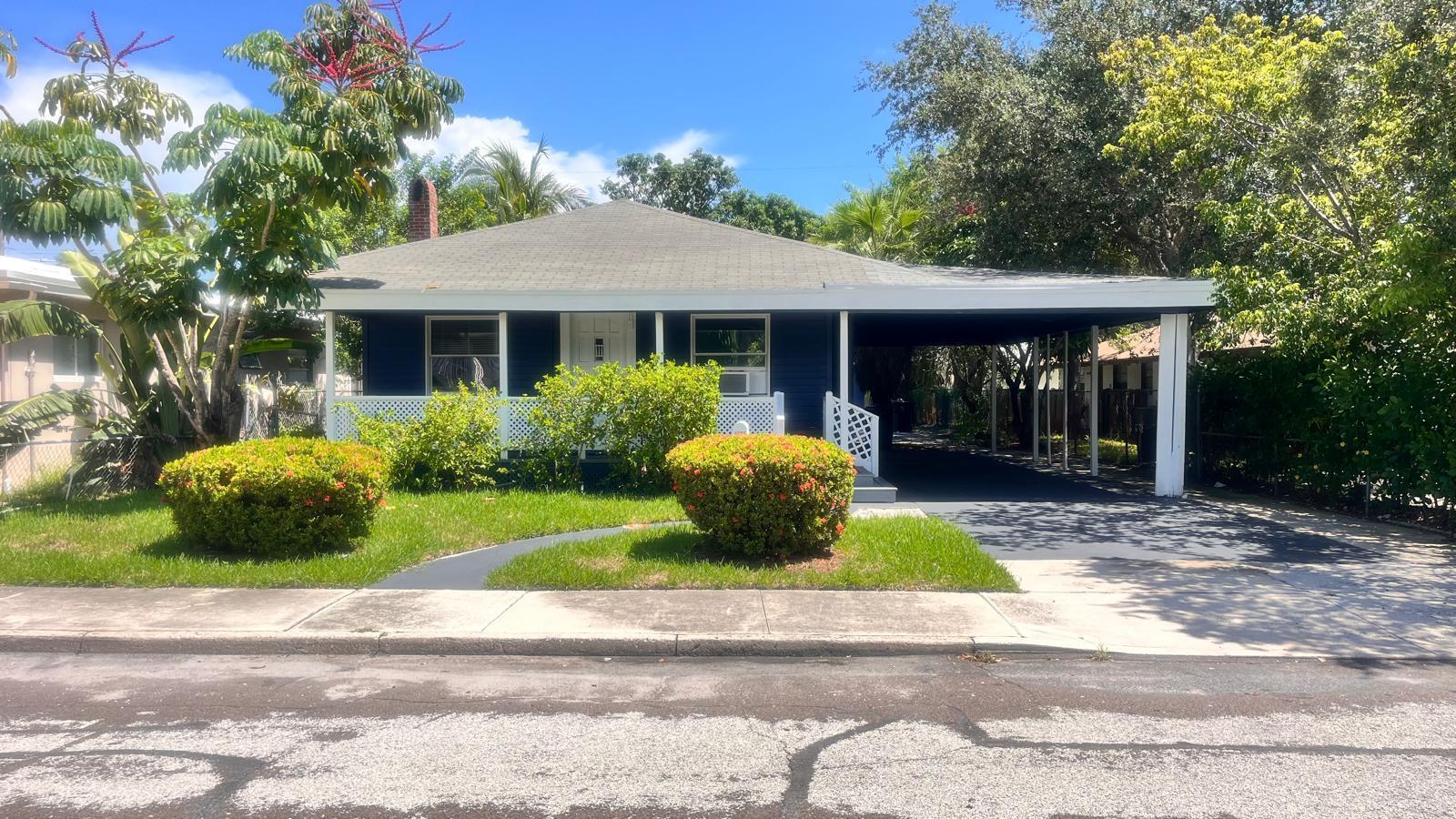 1006 S M Street — photo