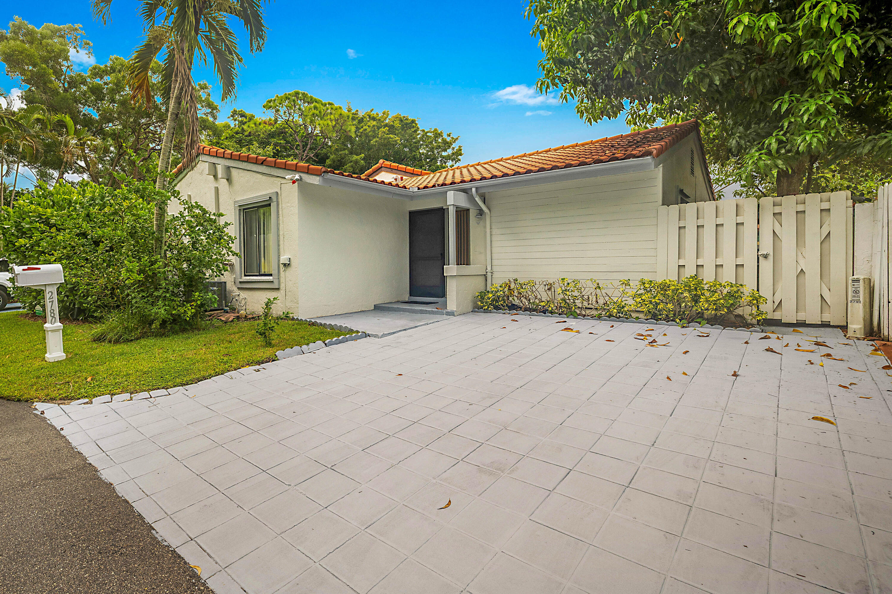 2780 Norfolk Pine Court — photo
