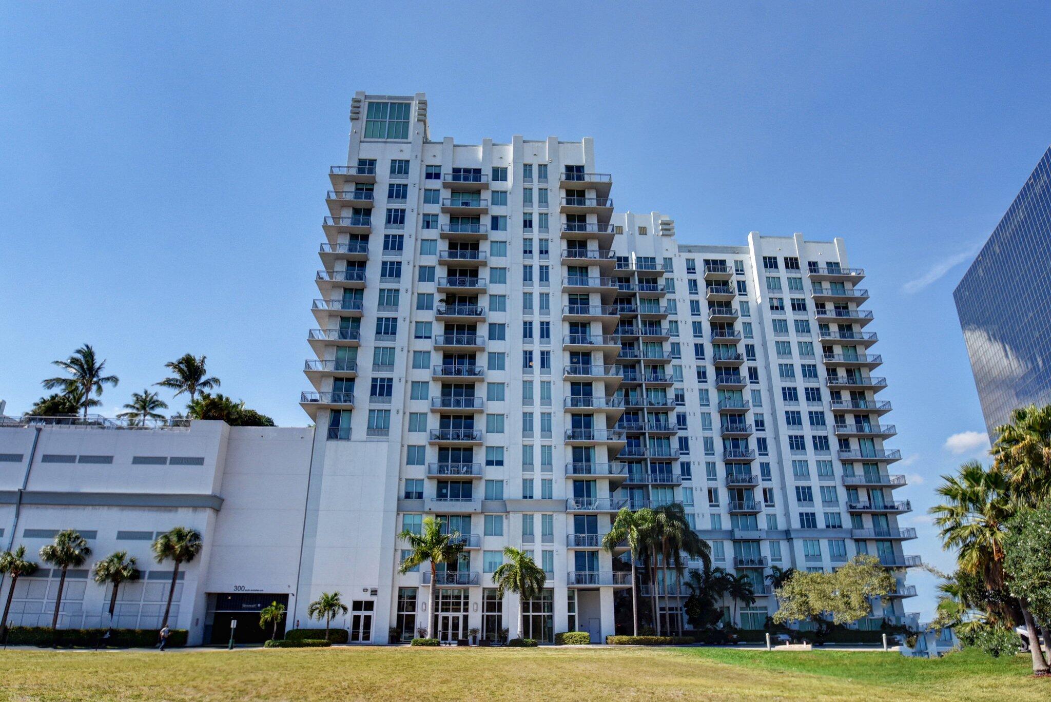 300 S Australian Avenue 128 — photo