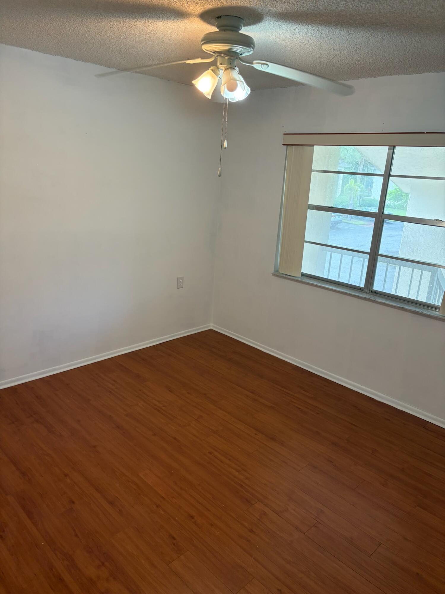 2614 Nassau F2 — photo