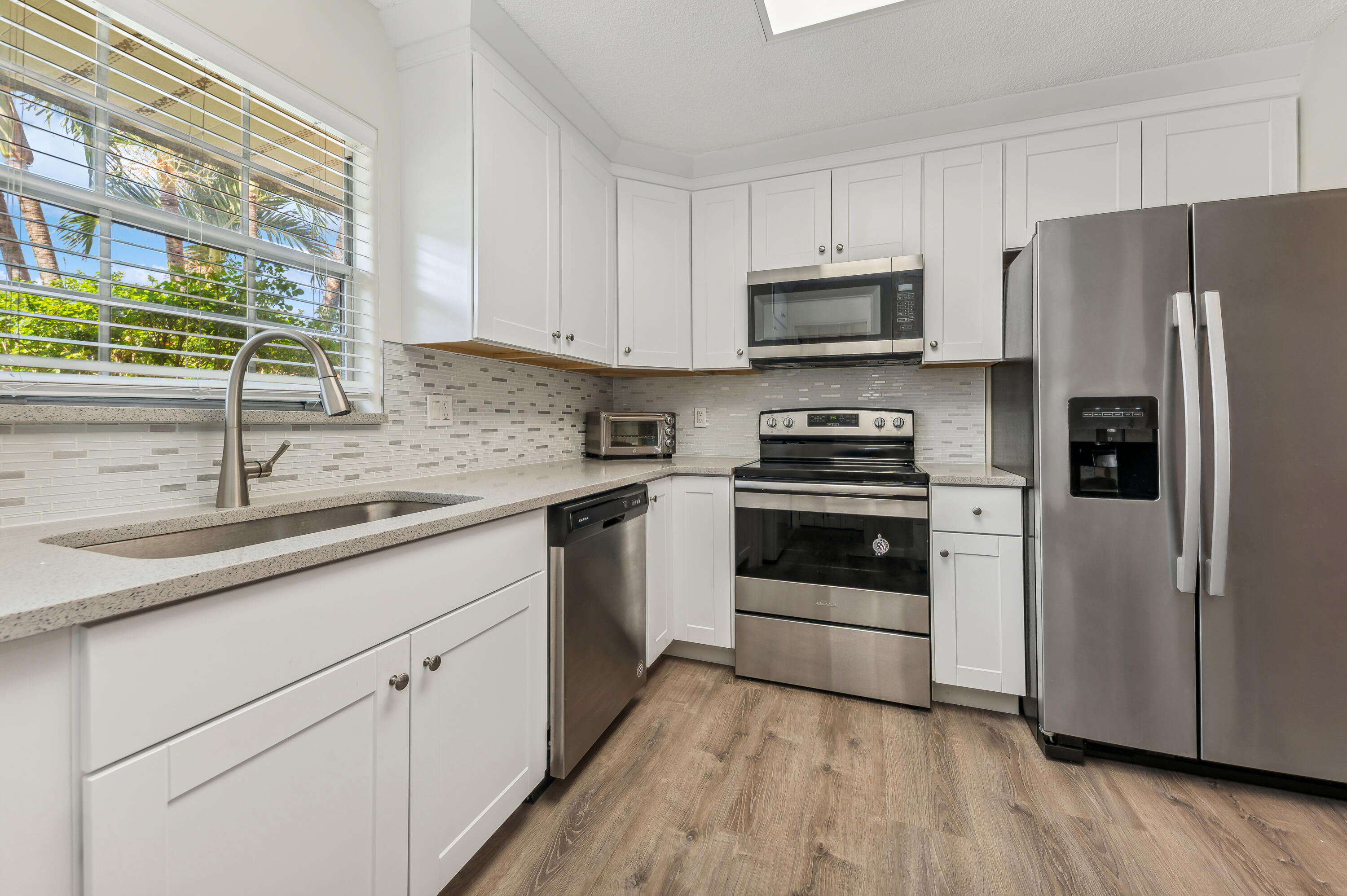 118 Amherst Lane — photo