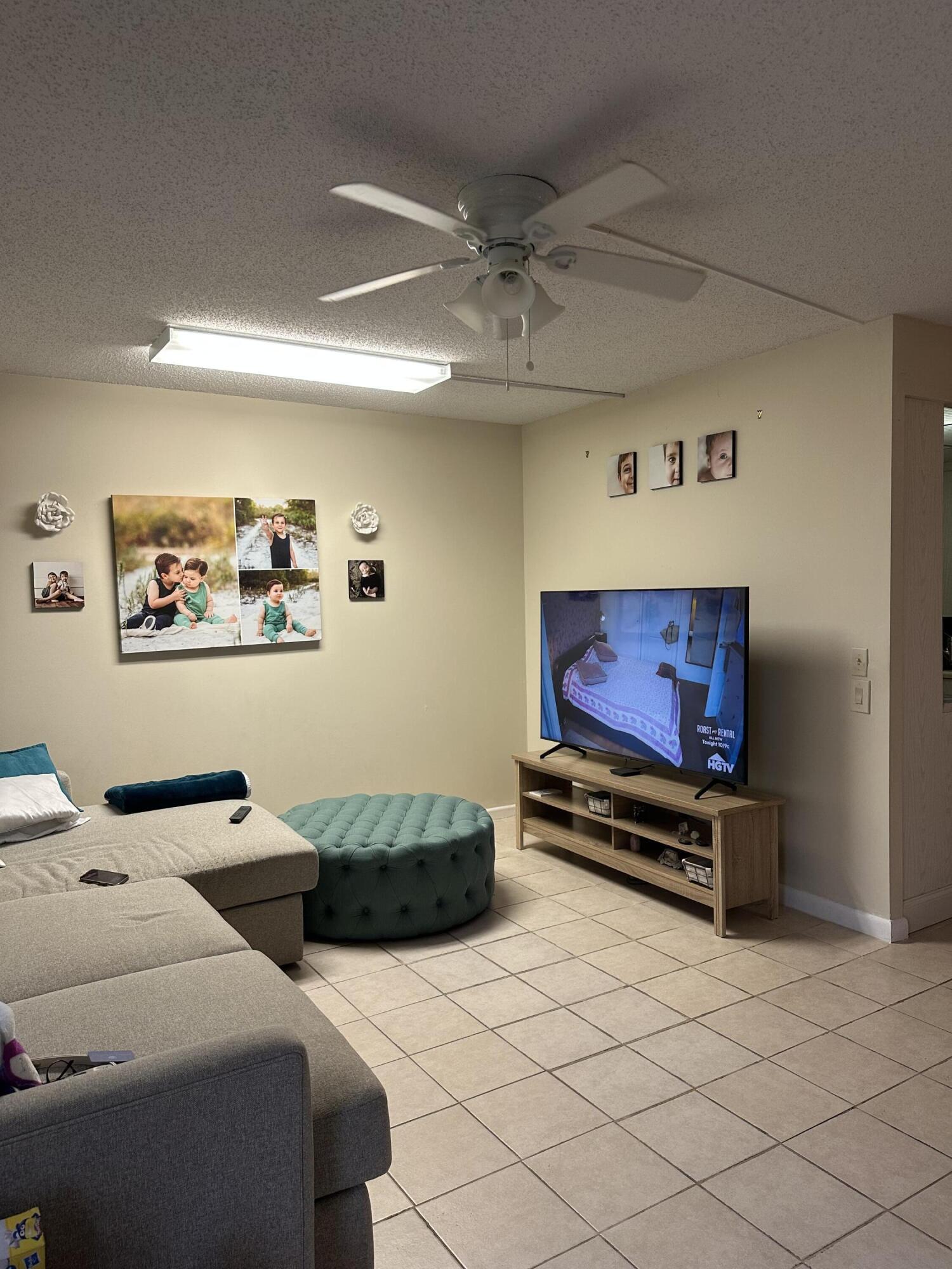 1090 Cornwall E, Boca Raton, FL 33434 — photo 2