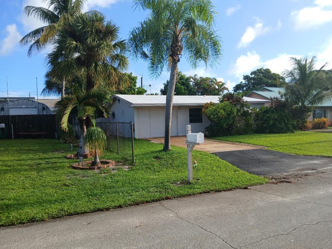 1075 James Road — photo