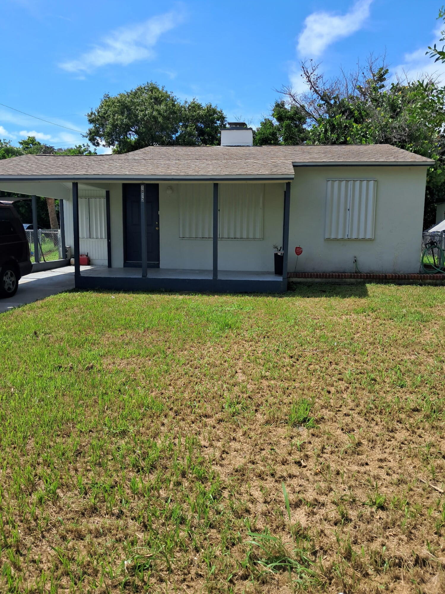 1013 Mayflower Road — photo