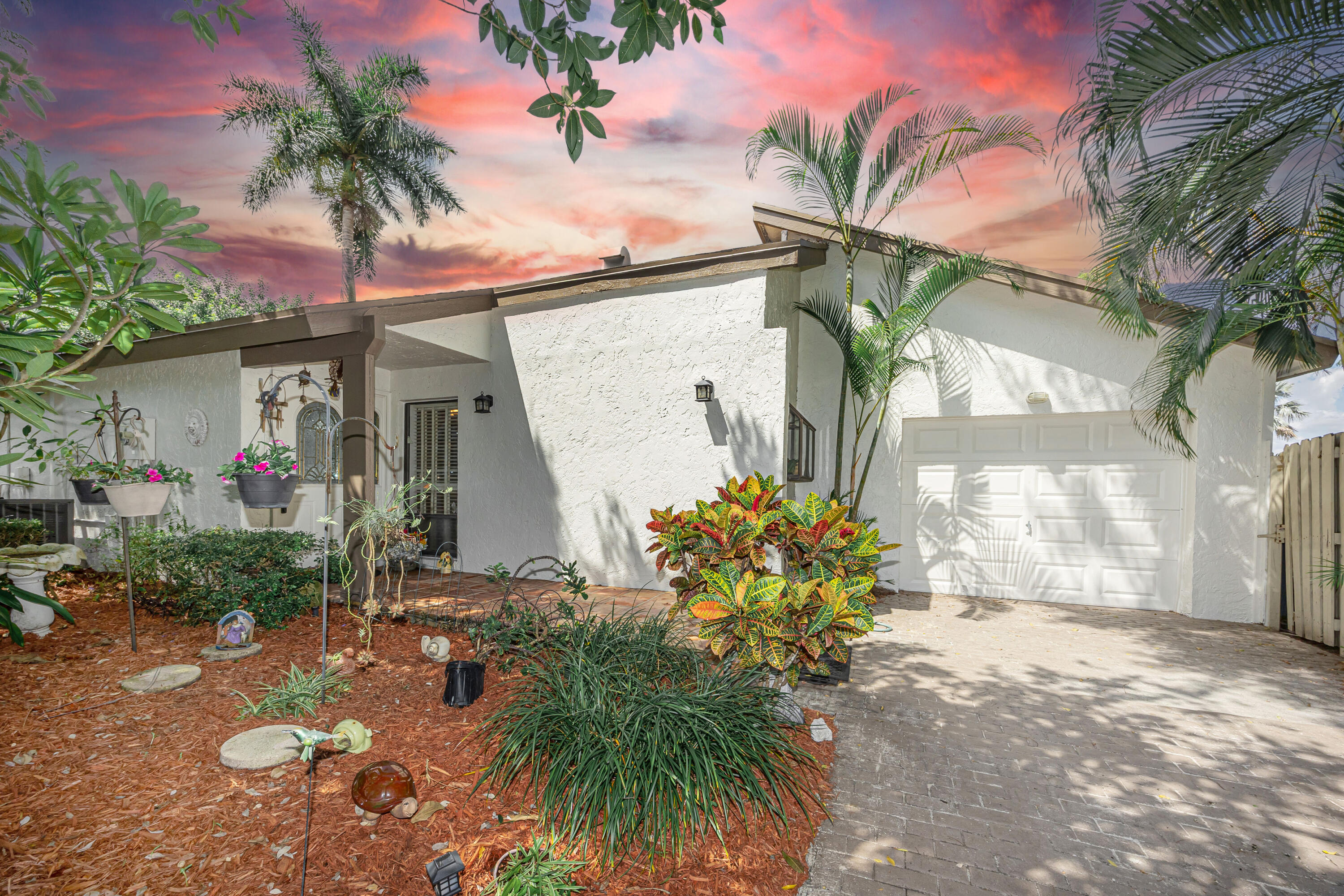980 Rainberry Lake Drive — photo