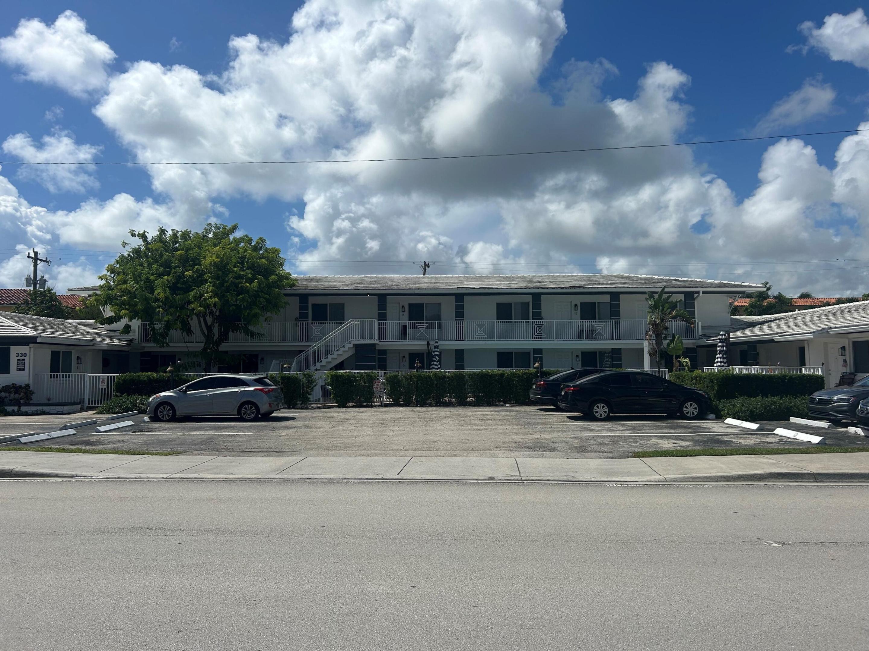 330 W Camino Real 11 — photo