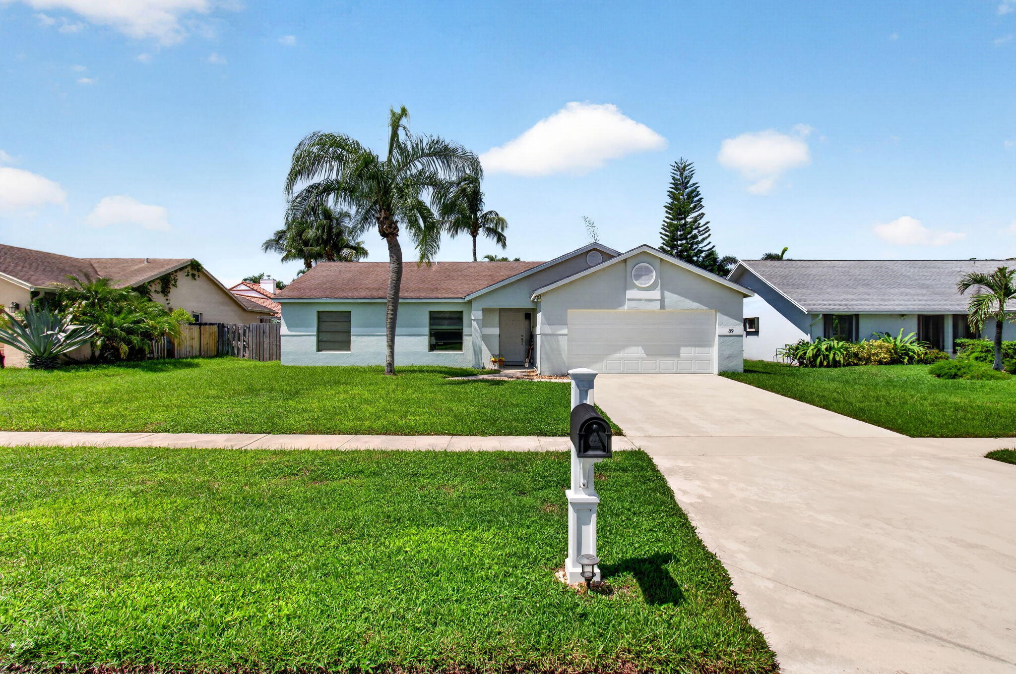 39 Cedar Circle — photo