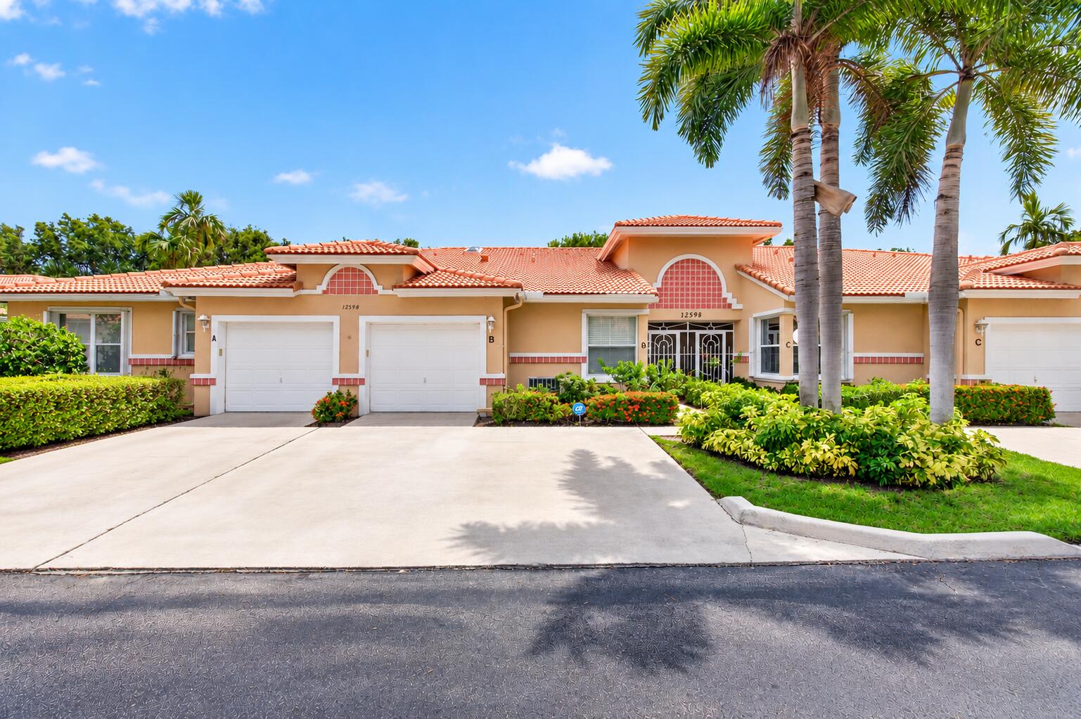 12598 Crystal Pointe Drive B — photo