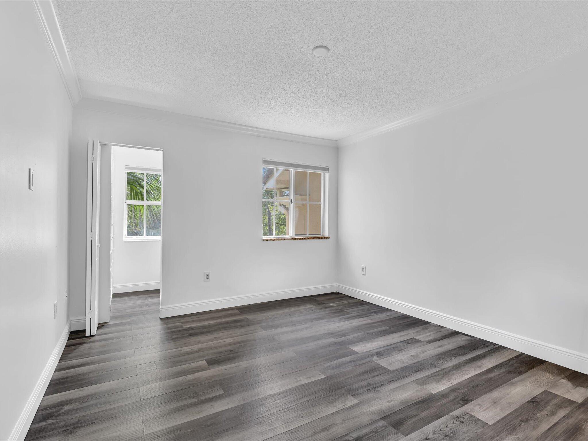 2433 Centergate Drive 306 — photo