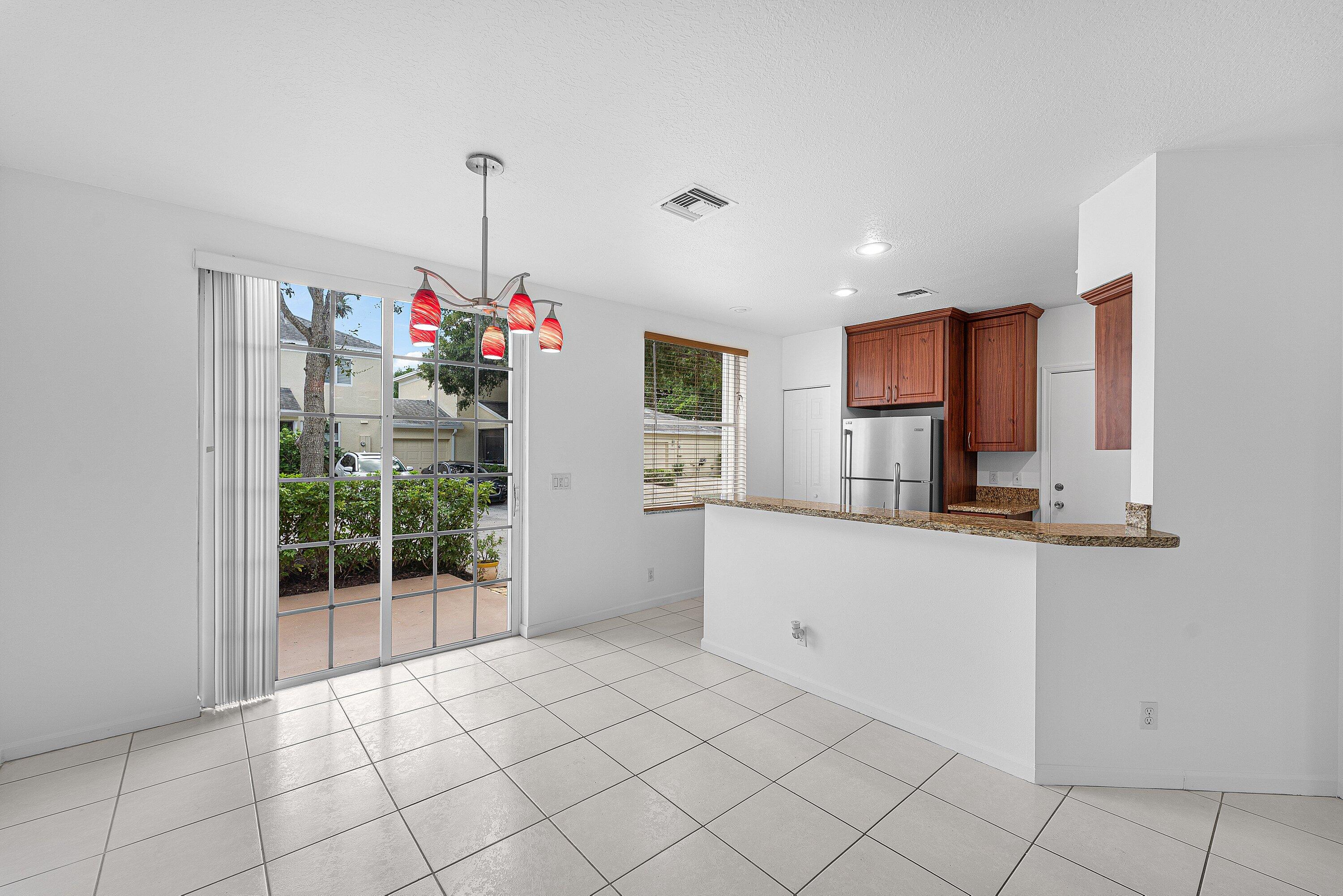 11031 Periwinkle Lane — photo