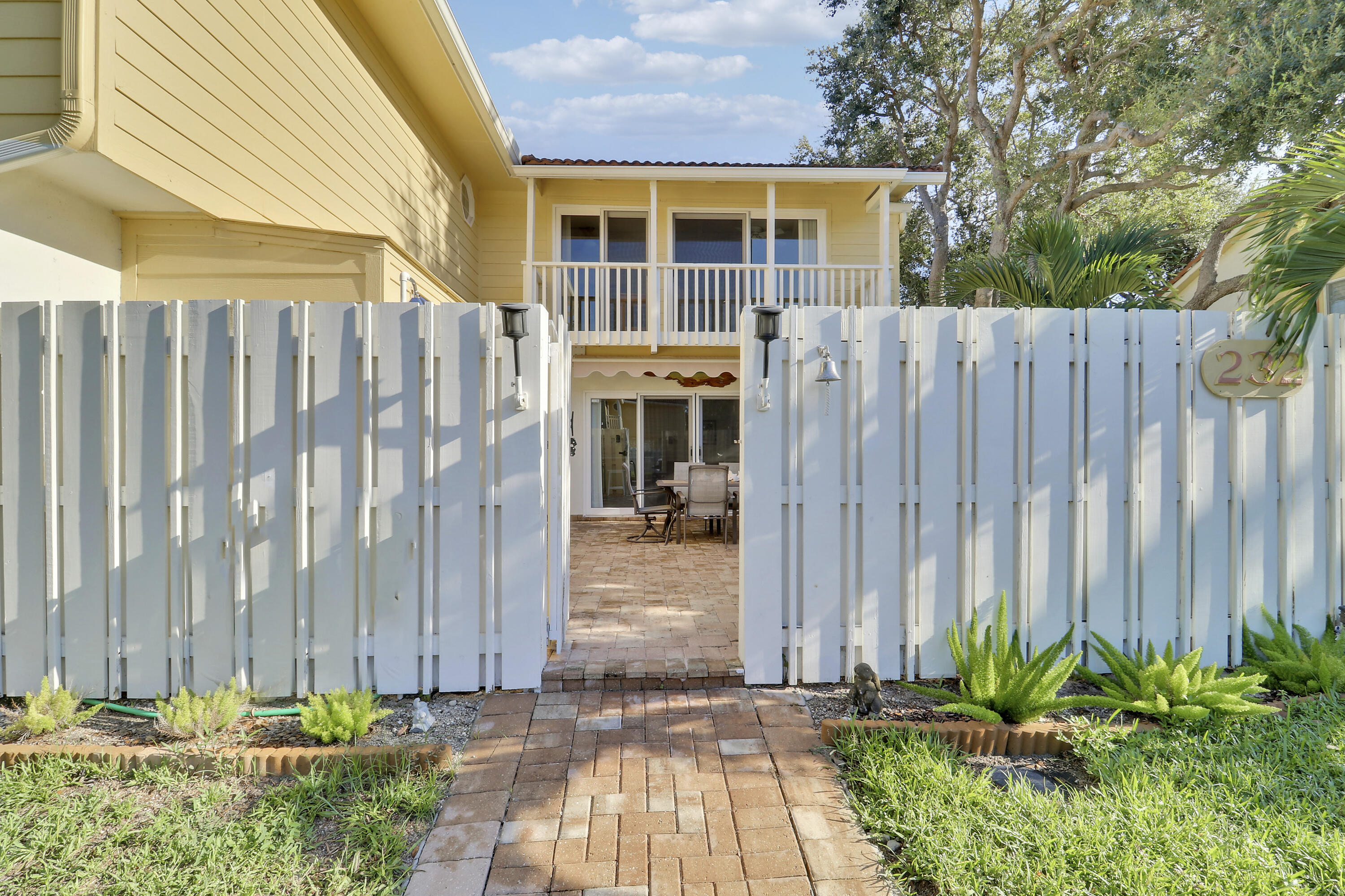 232 Seabreeze Circle — photo