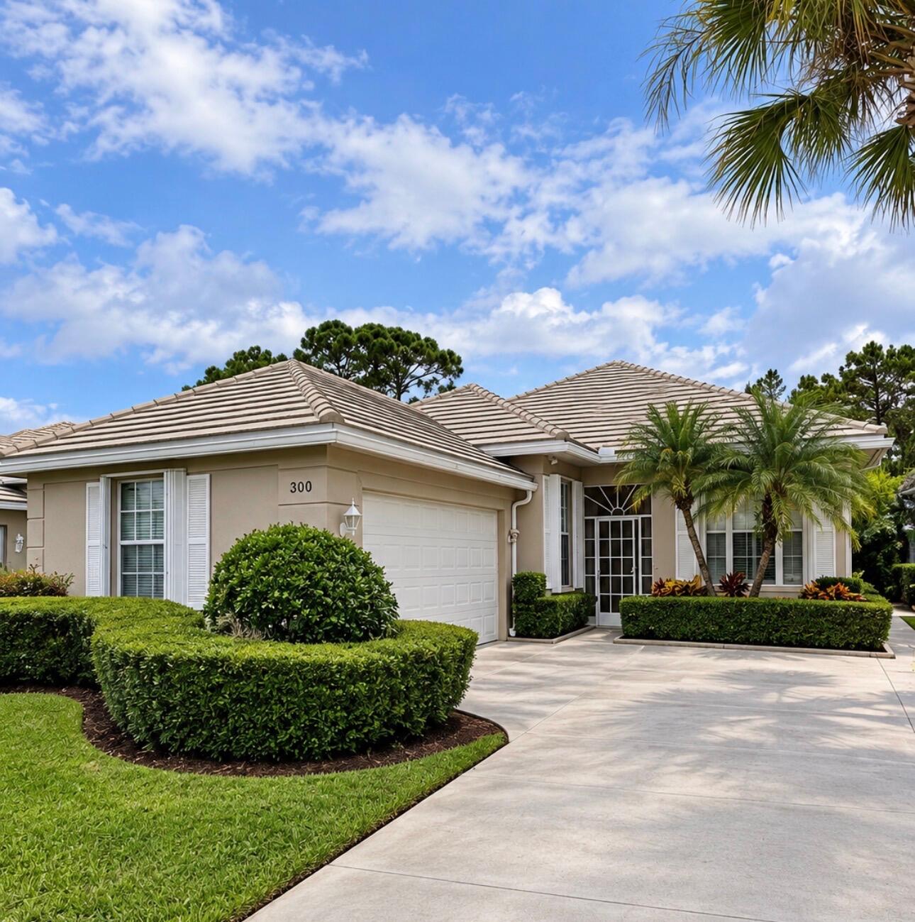 300 NW Bentley Circle — photo