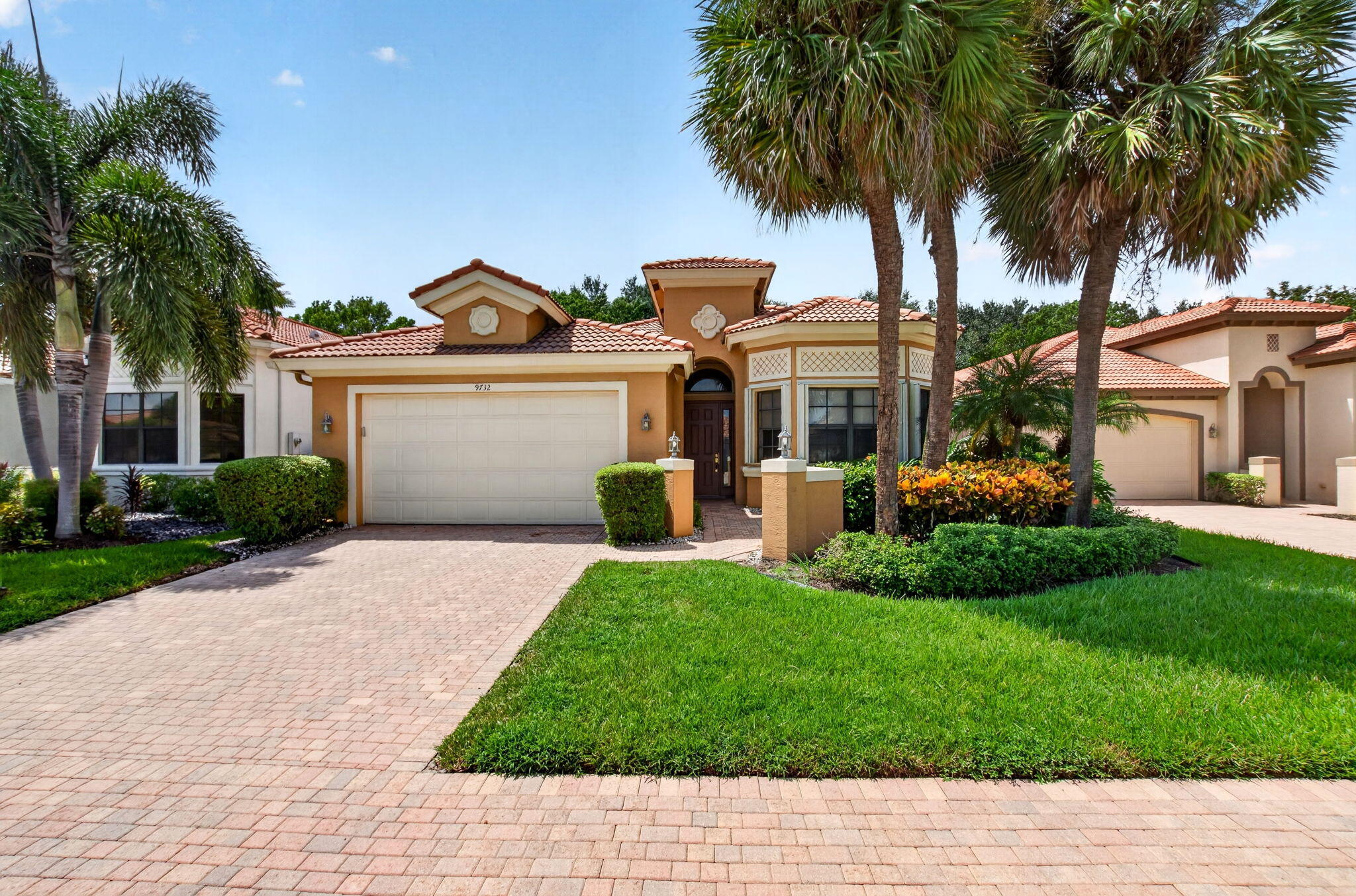 9732 Isles Cay Drive — photo