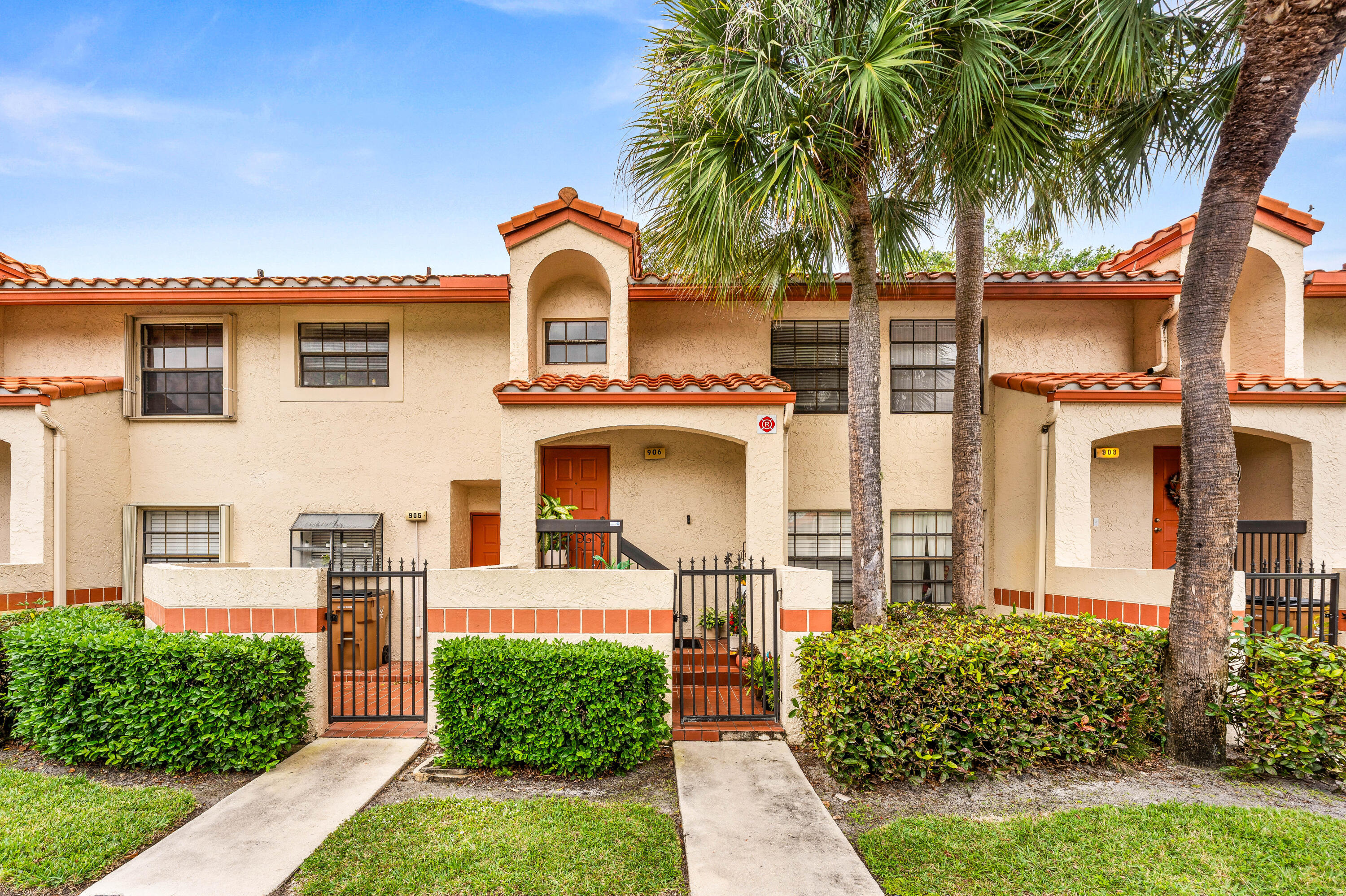 906 Congressional Way 906 — photo