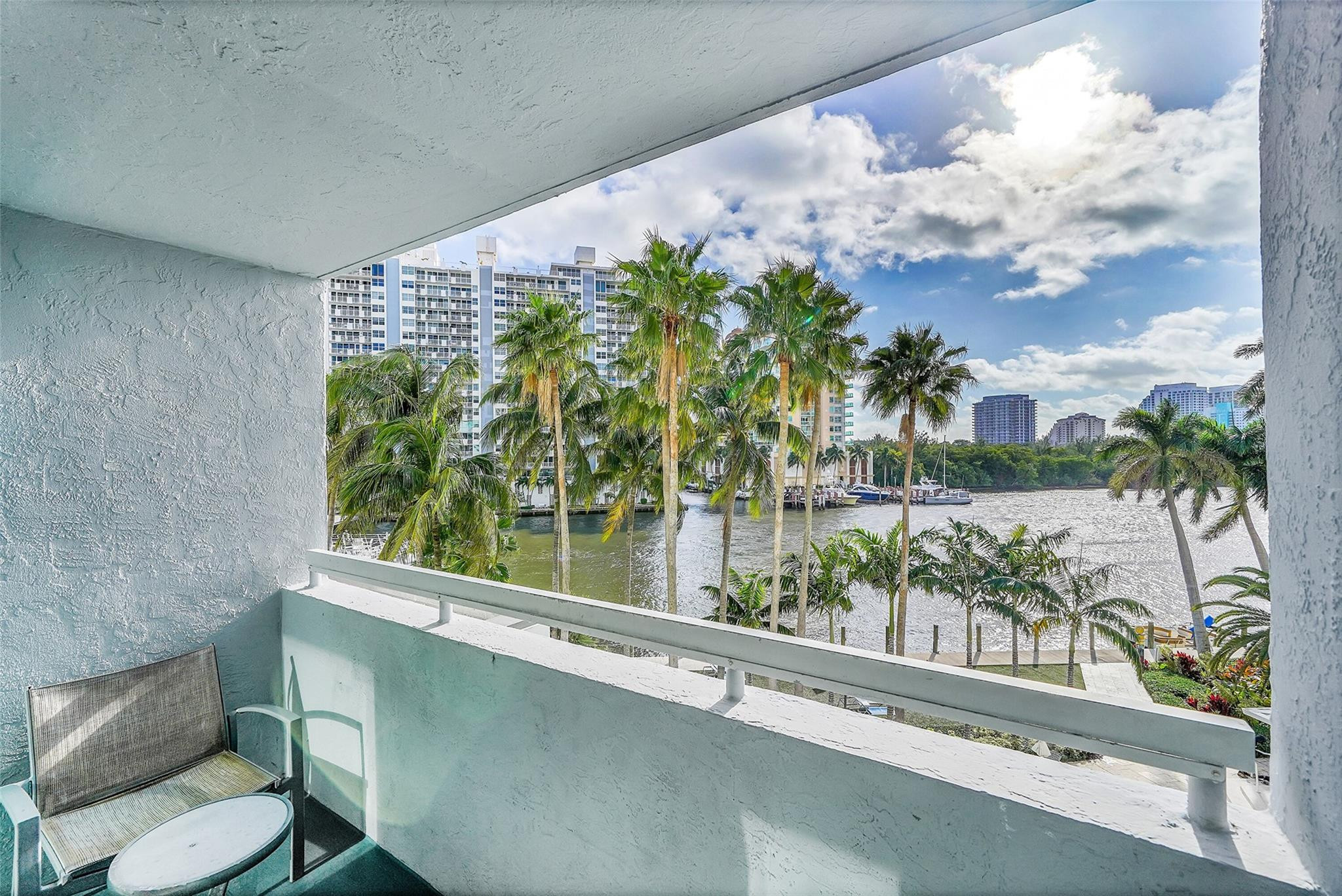 2670 E Sunrise Boulevard 322 — photo