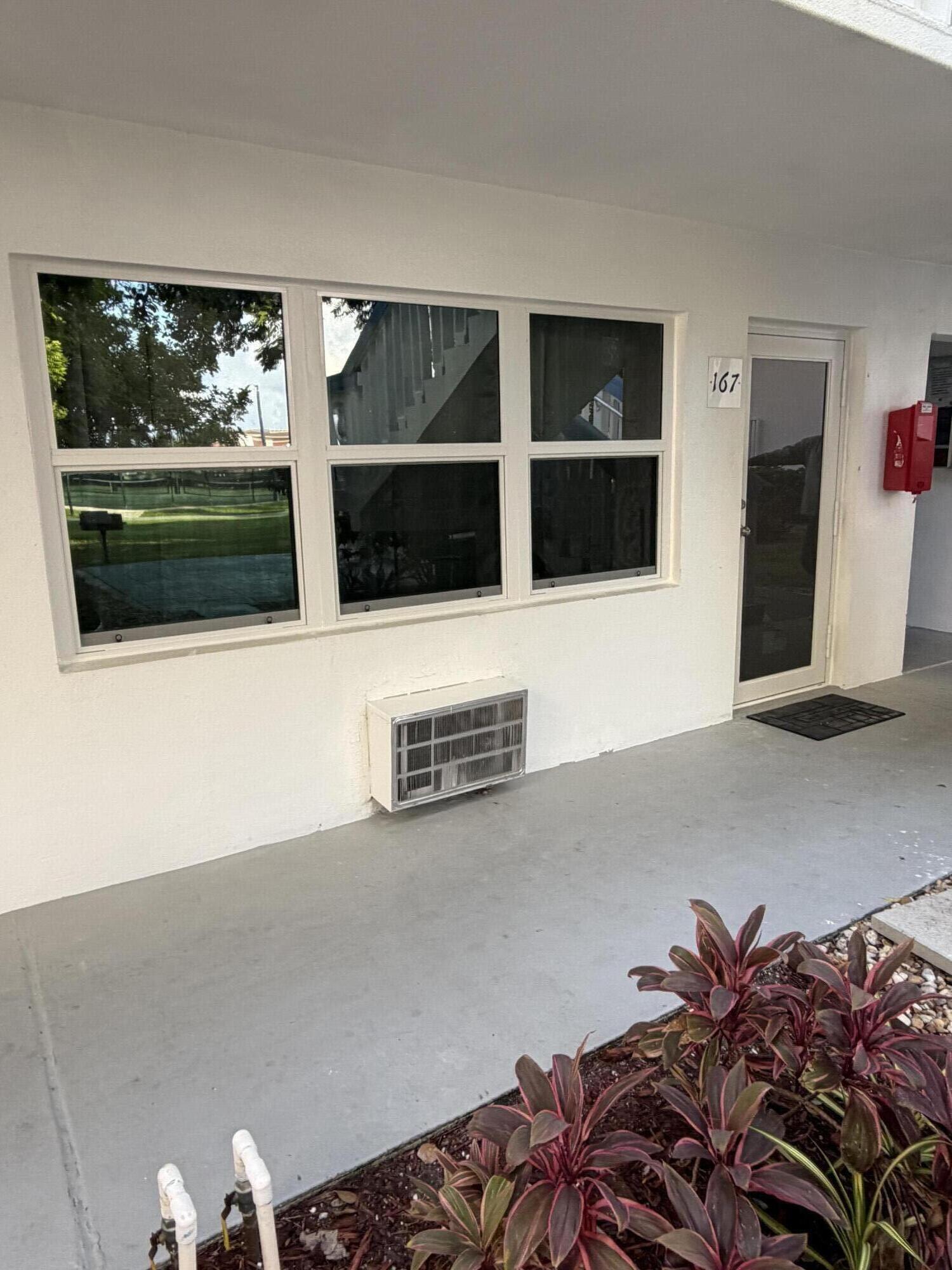 167 Lyndhurst L — photo