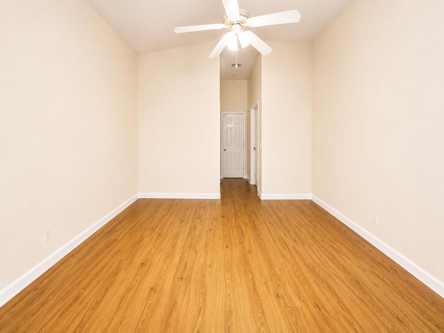 611 NW Whitfield Way — photo