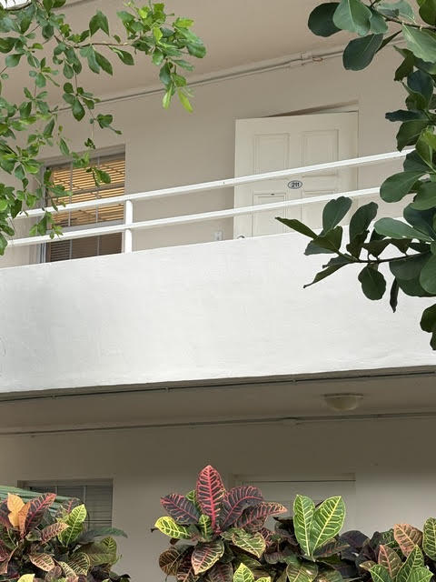 3800 Oaks Clubhouse Drive Unit 211 — photo
