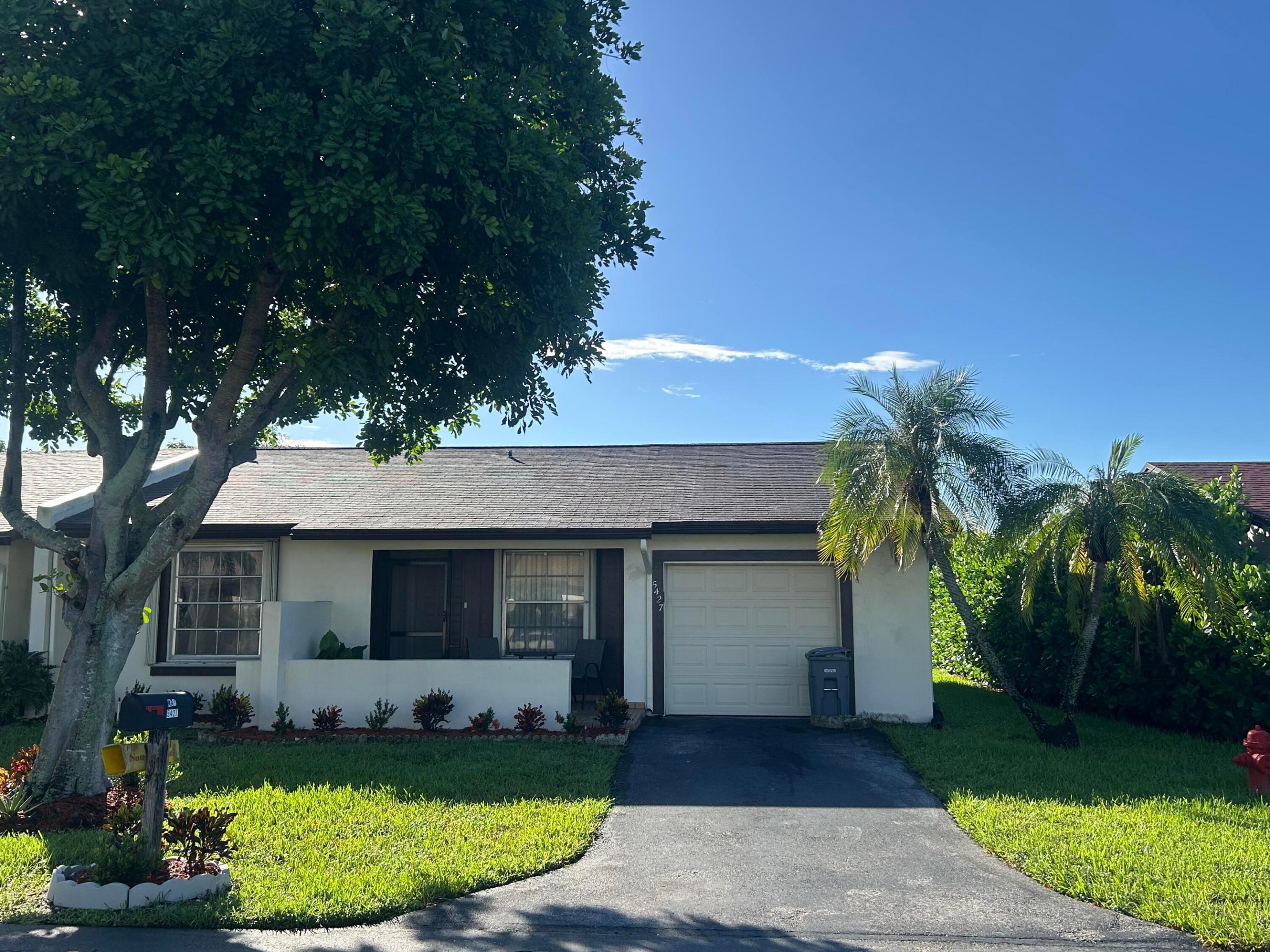 5427 Laurel Oak Street — photo