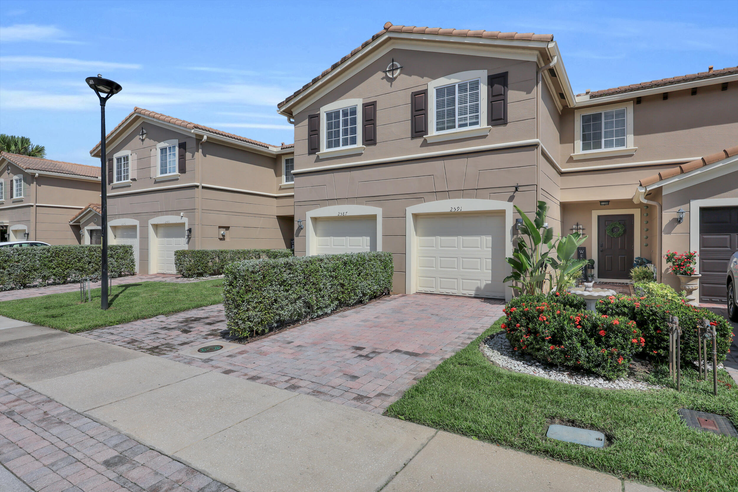 2591 SW Marshfield Court — photo