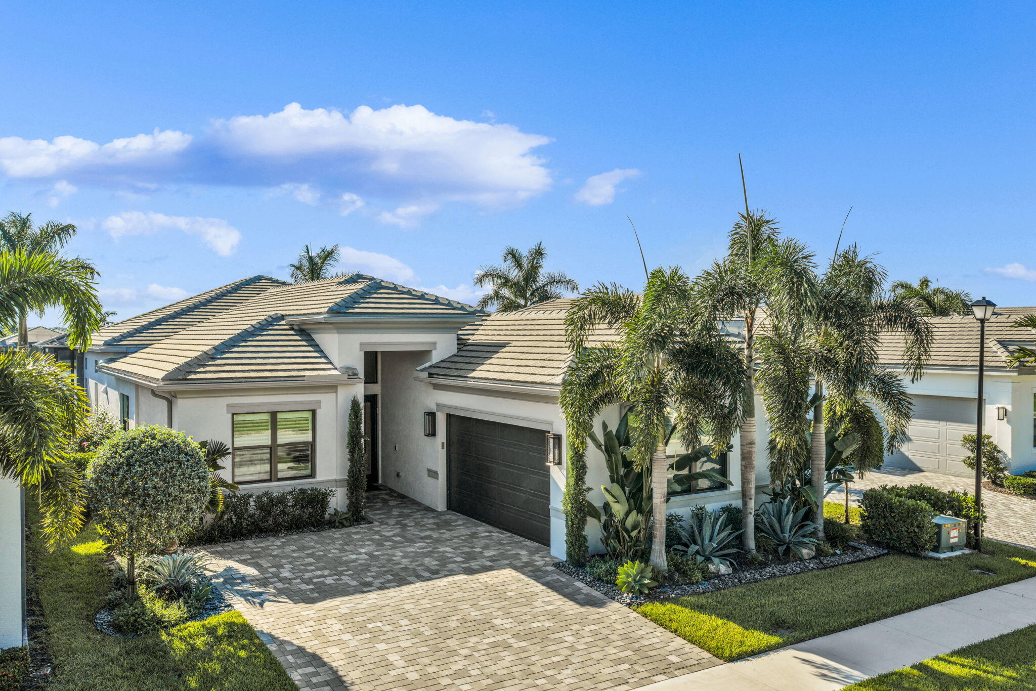 9266 Mountain Pine Grove — photo