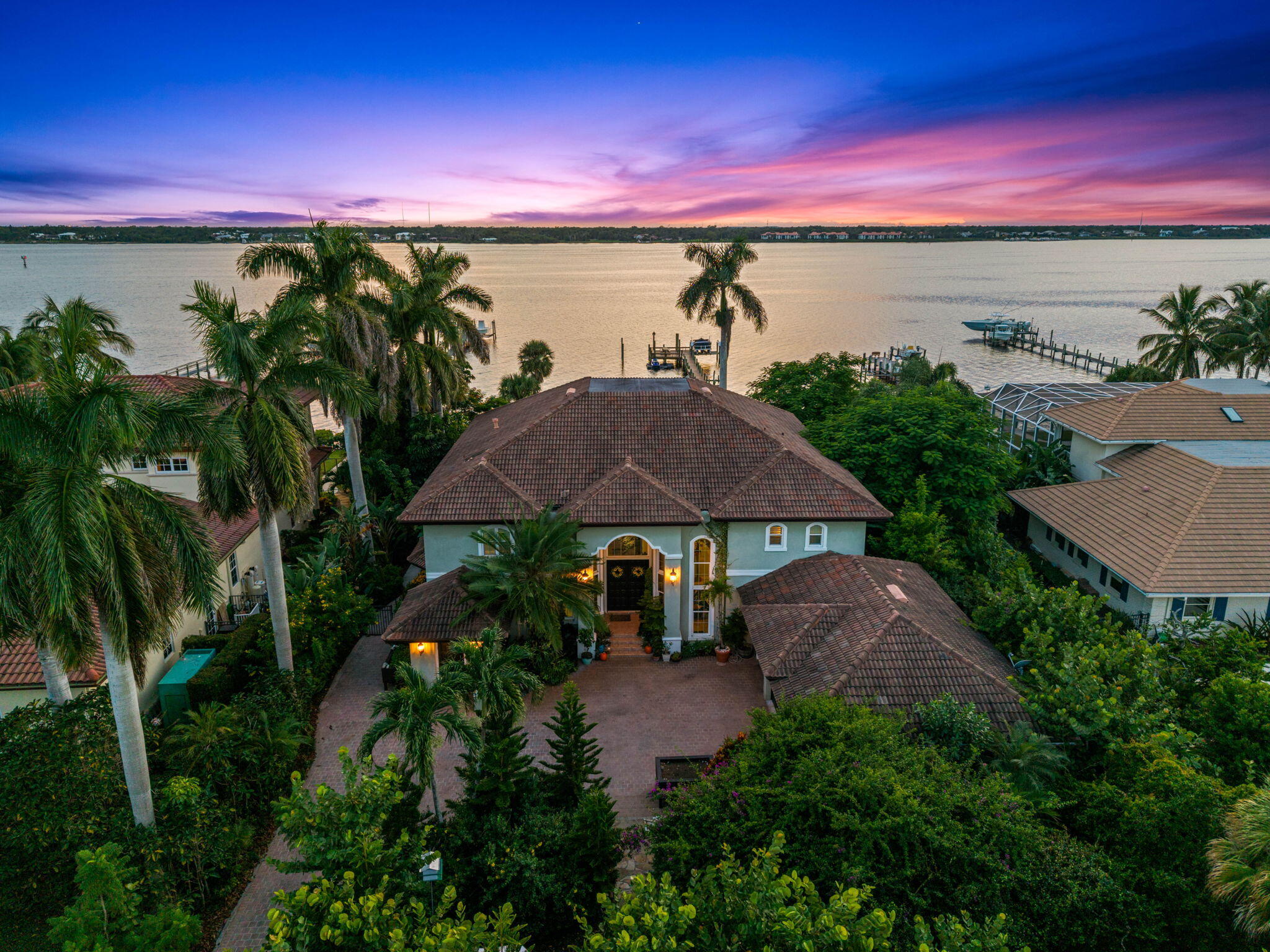 2362 NW Bay Colony Court — photo